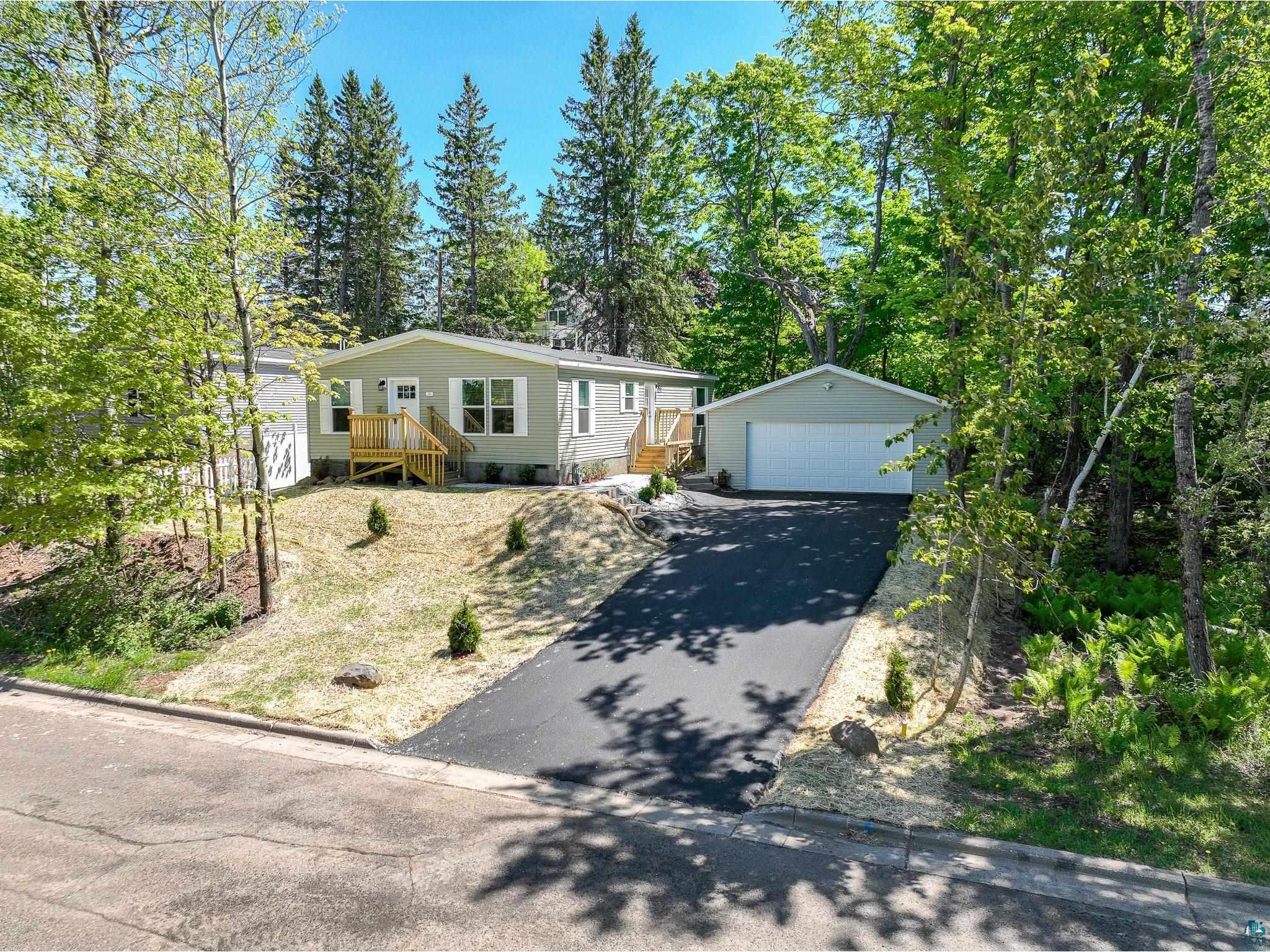 306 W Palm St Duluth MN 55811 6125922 image34