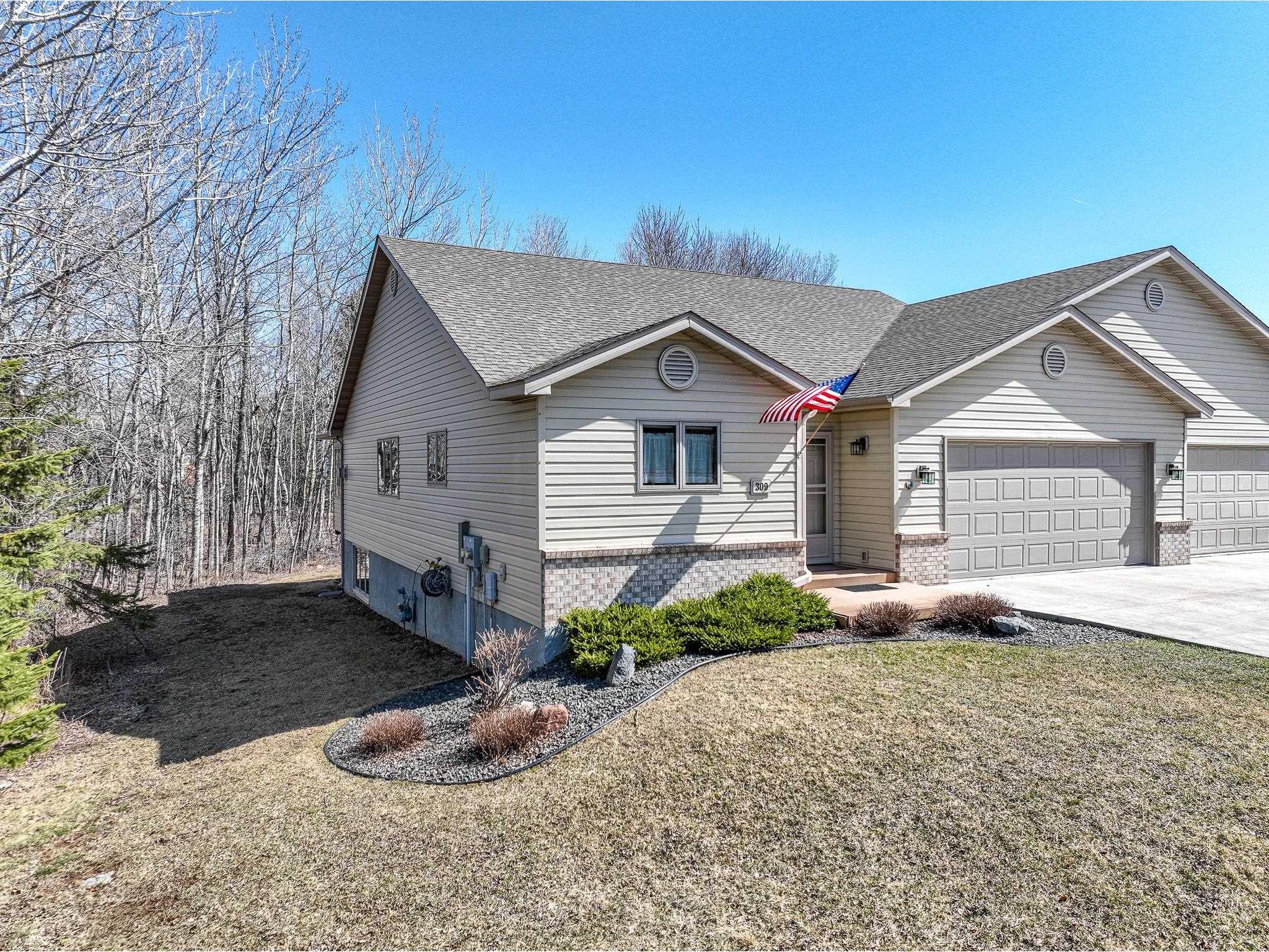 309 Hickory St Duluth MN 55811 6117413 image1