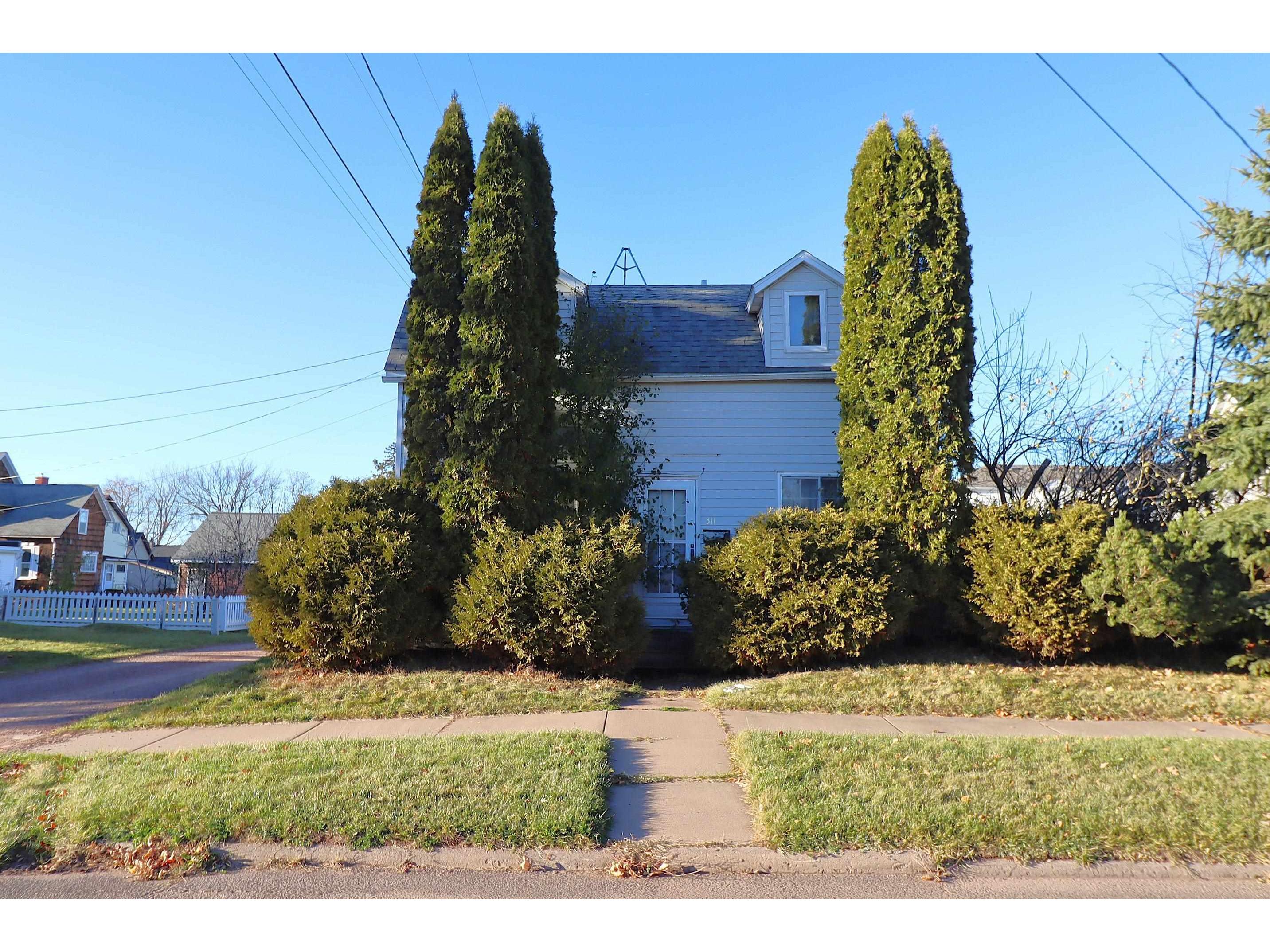 311 7th St W Ashland WI 54806 6122997 image1