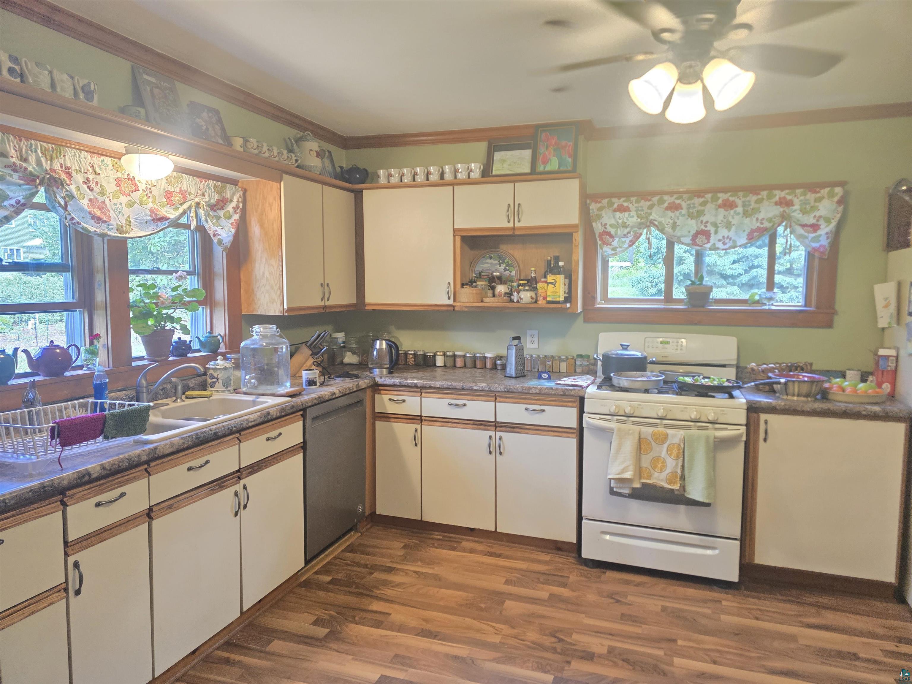 311 E 6th St Washburn WI 54891 6126240 image8