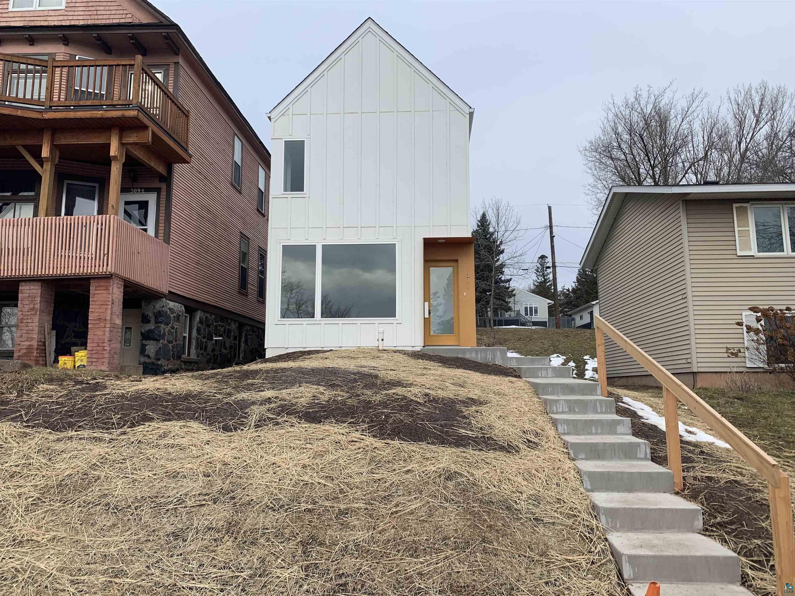 311 E 7th St Duluth MN 55805 6112252 image1