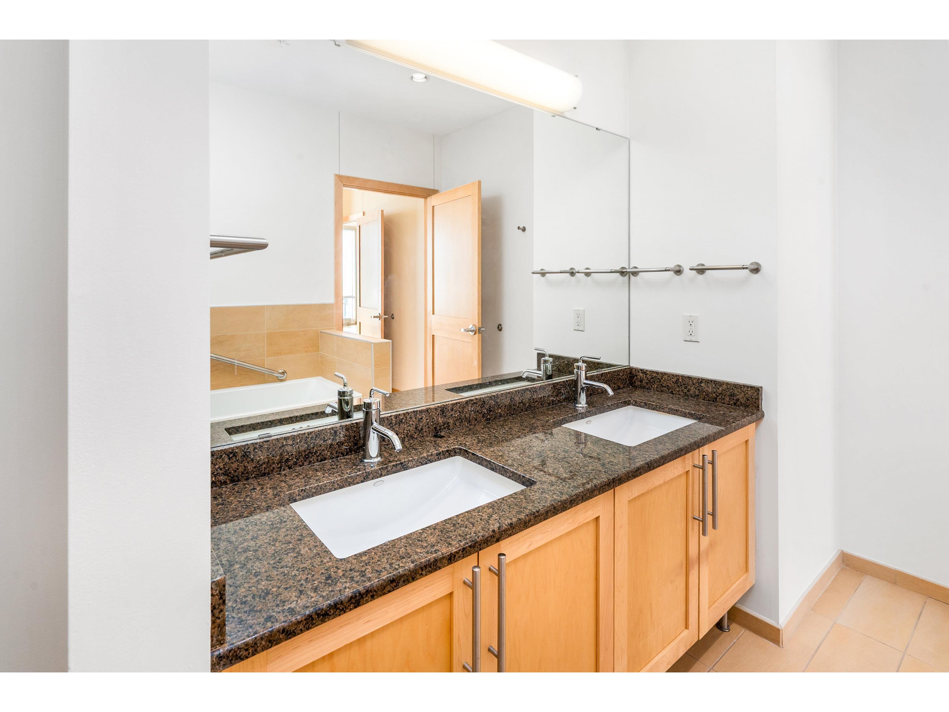 311 E Superior St Duluth MN 55802 6123418 image27