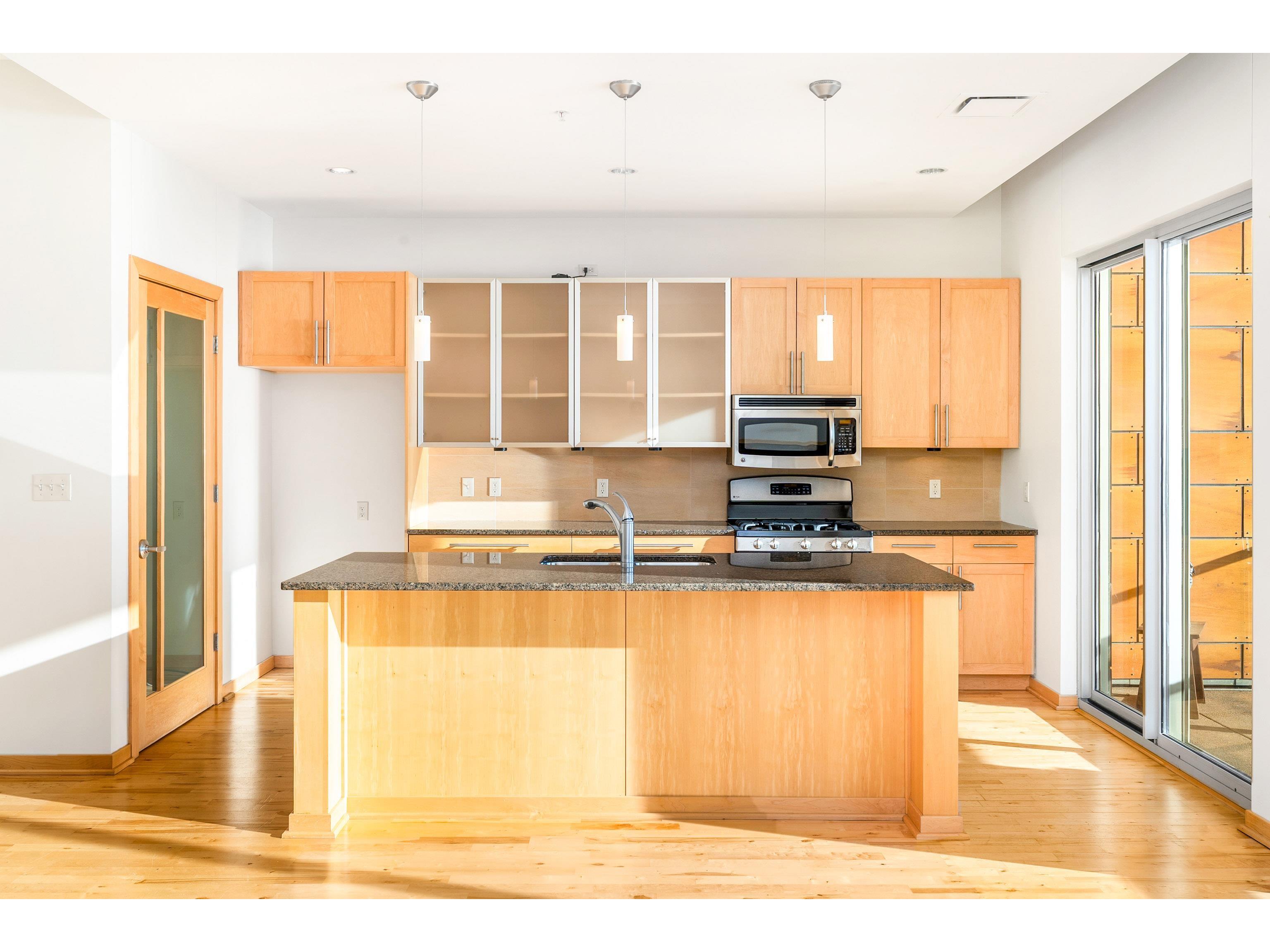 311 E Superior St Duluth MN 55802 6123418 image9