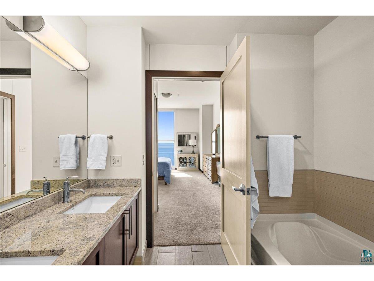 311 E Superior St Duluth MN 55802 6126547 image18