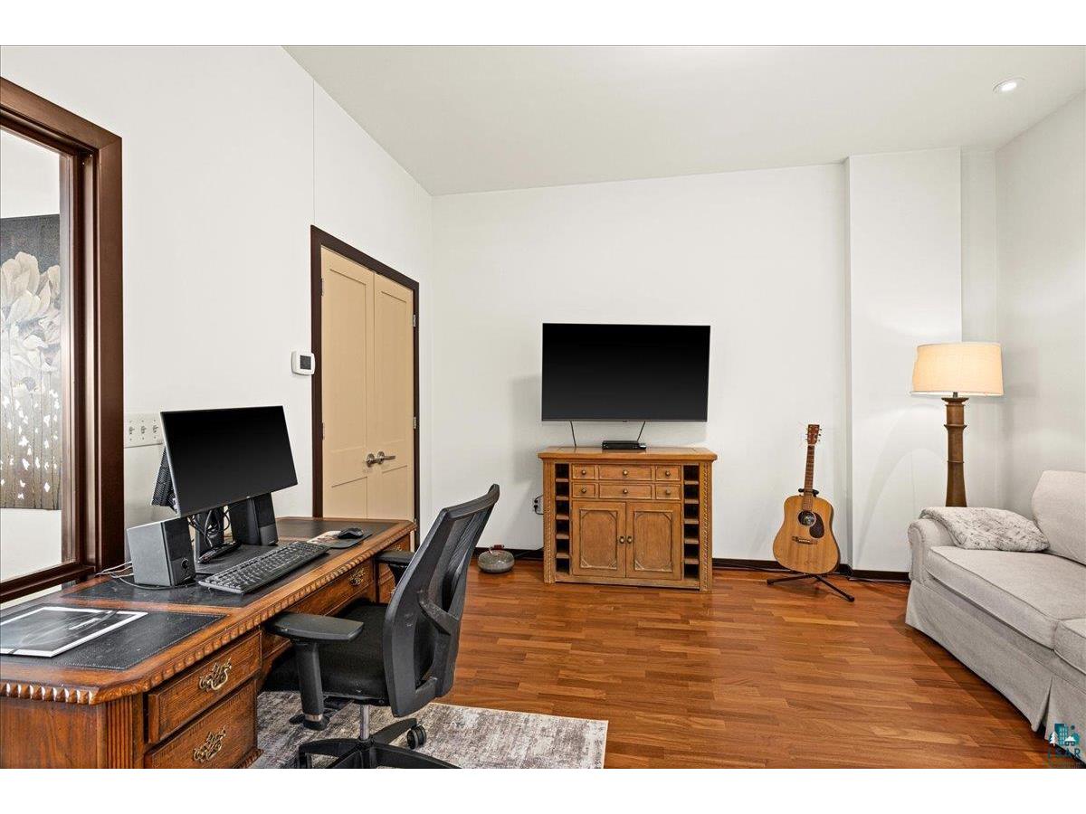 311 E Superior St Duluth MN 55802 6126547 image20