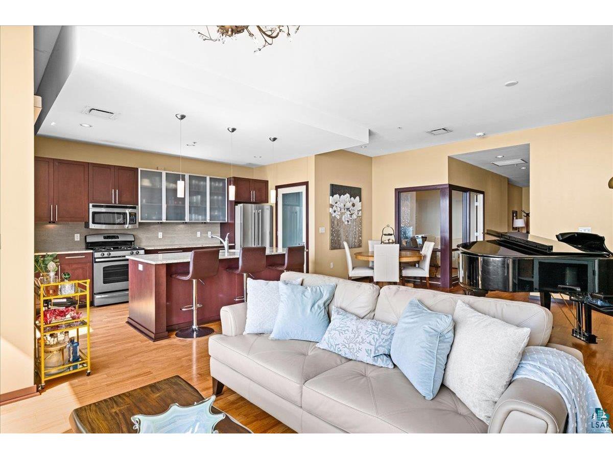 311 E Superior St Duluth MN 55802 6126547 image6