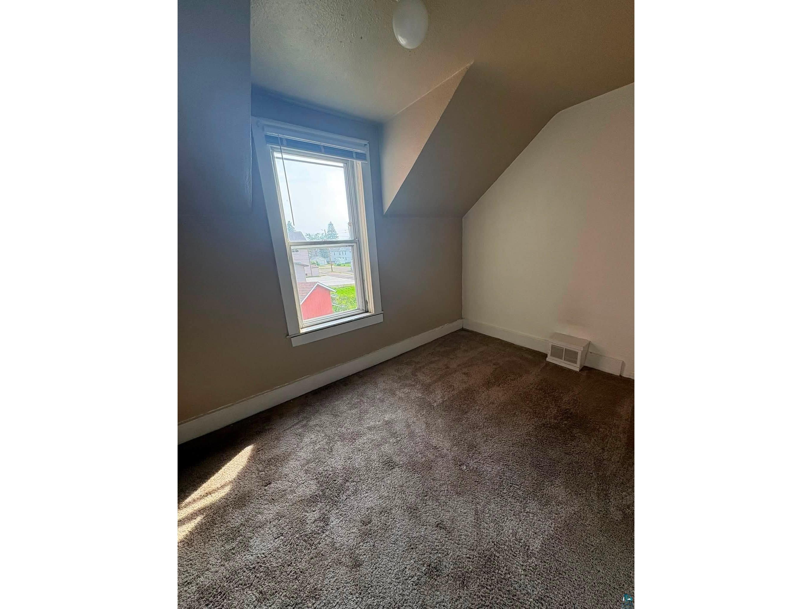 312 E 6th St Duluth MN 55805 6126551 image14