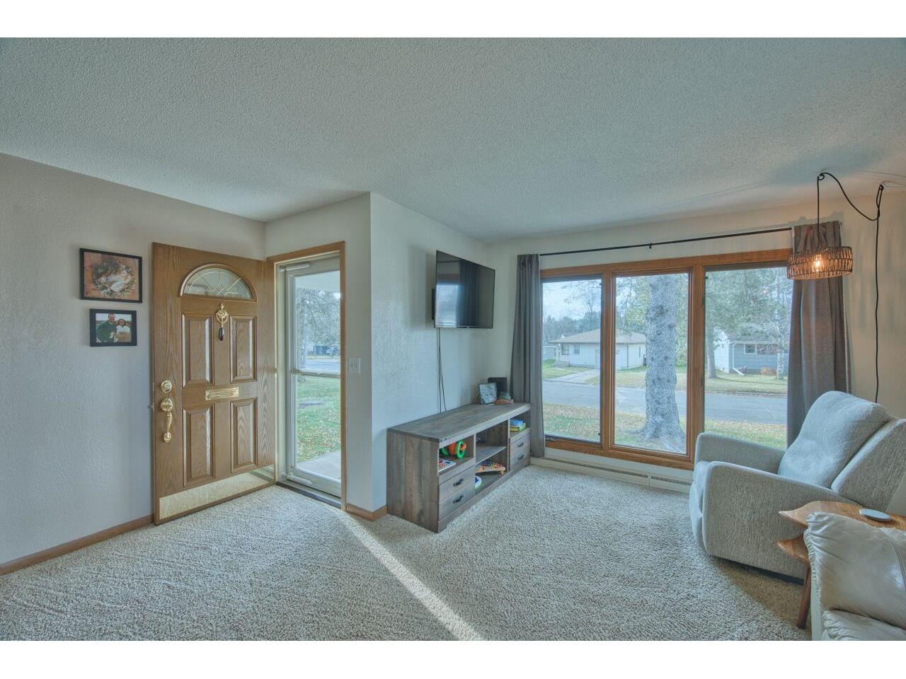 312 S 2nd St W Aurora MN 55705 6123657 image2