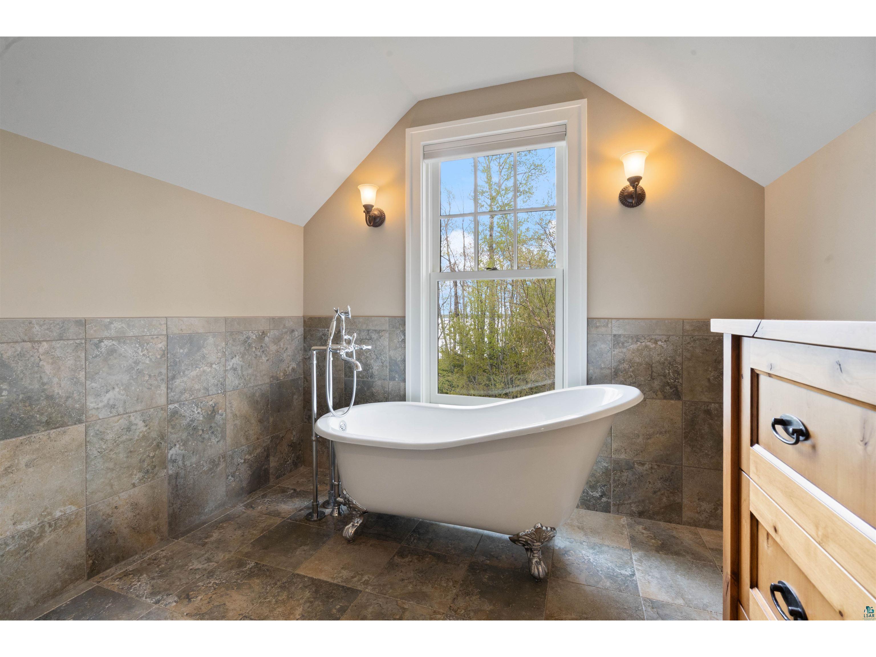 31235 Birch Grove Rd Washburn WI 54891 - Lake Superior 6125507 image47