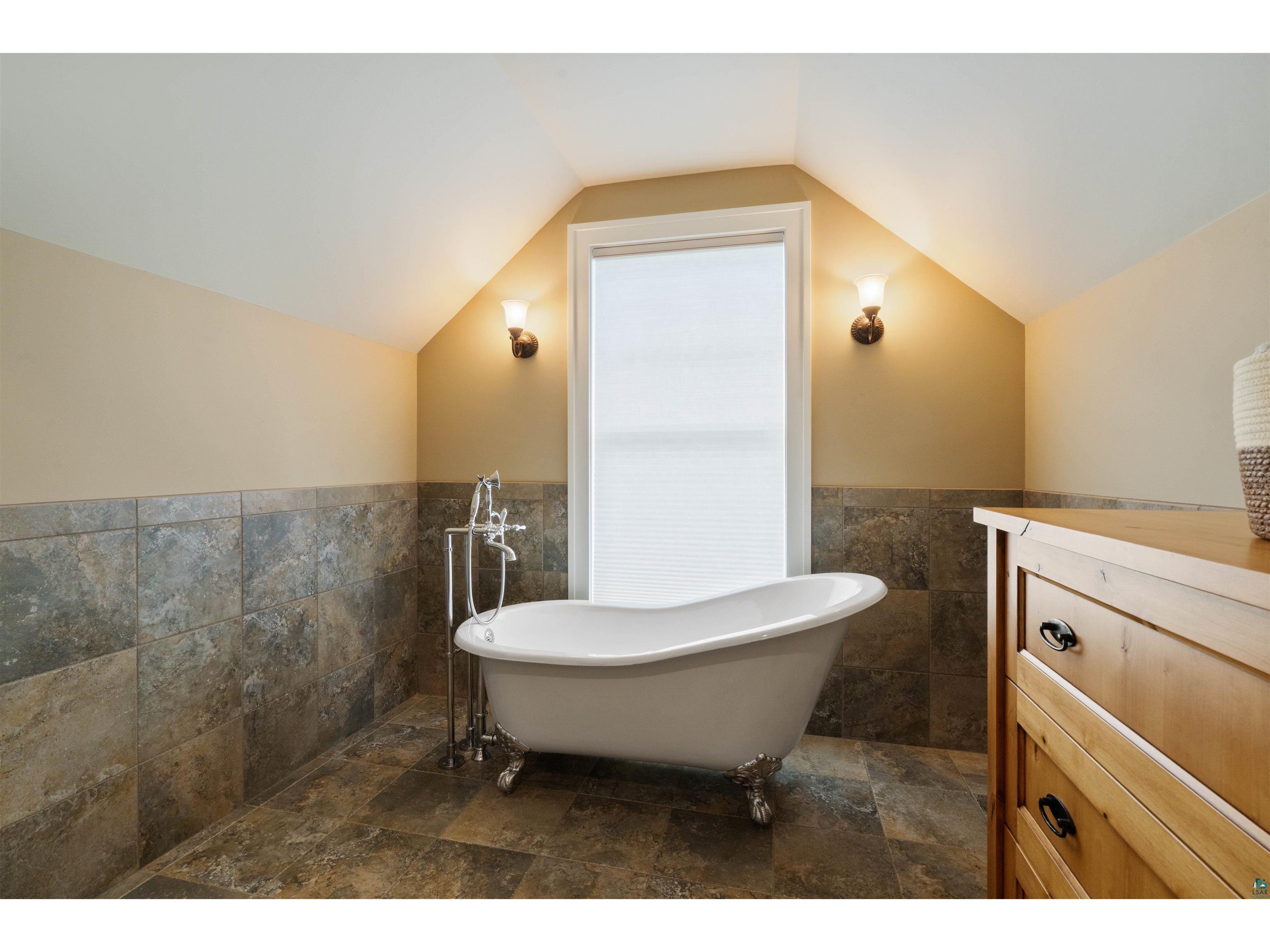 31235 Birch Grove Rd Washburn WI 54891 - Lake Superior 6125507 image48
