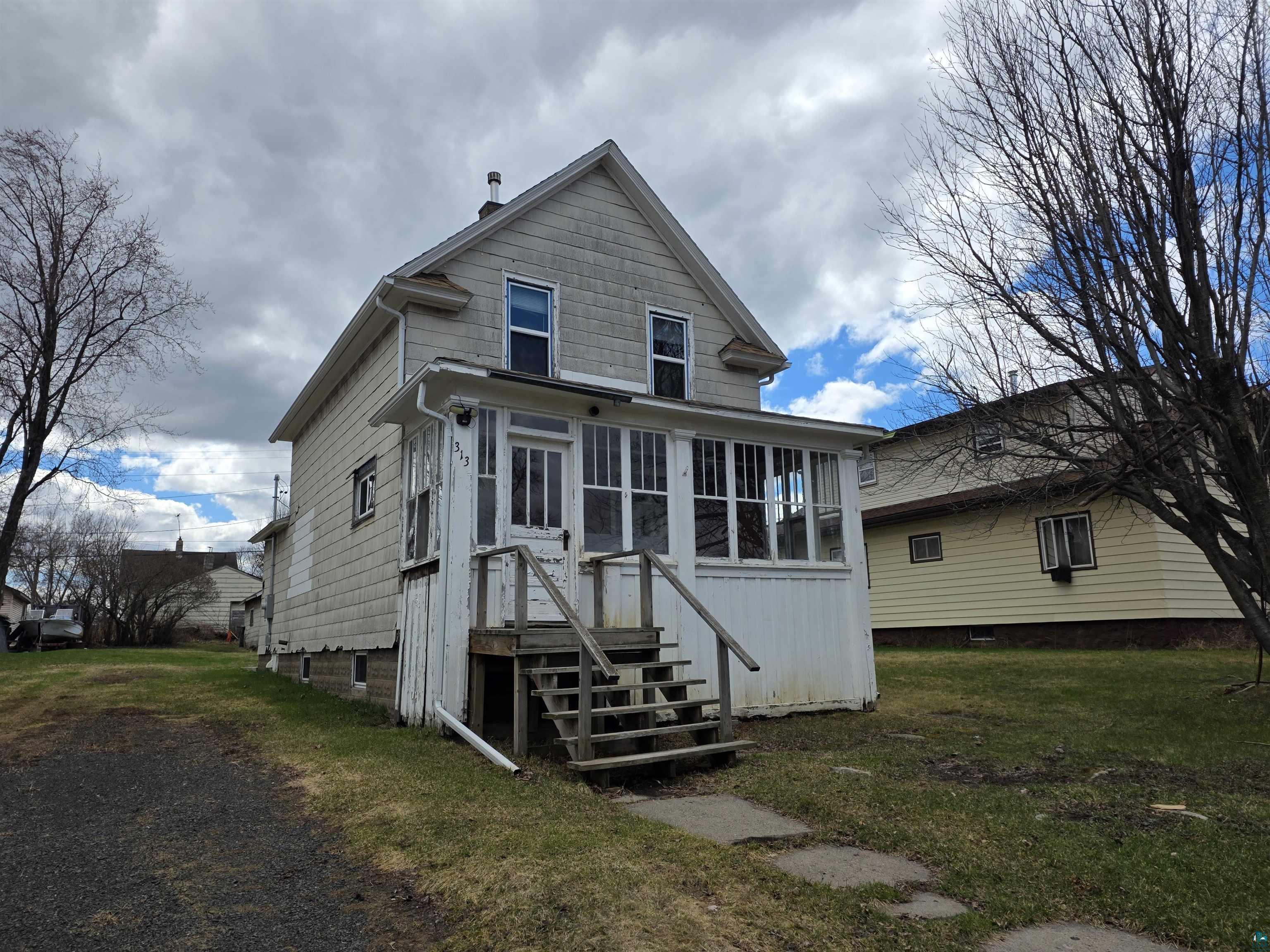 313 W Minnesota Ave Gilbert MN 55741 6124592 image1