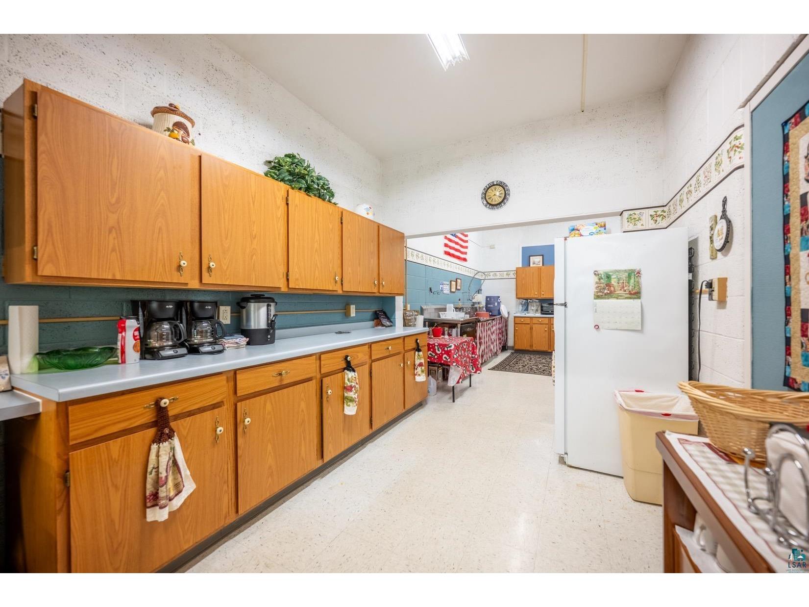 315 W 10th St Ashland WI 54806 6120528 image37