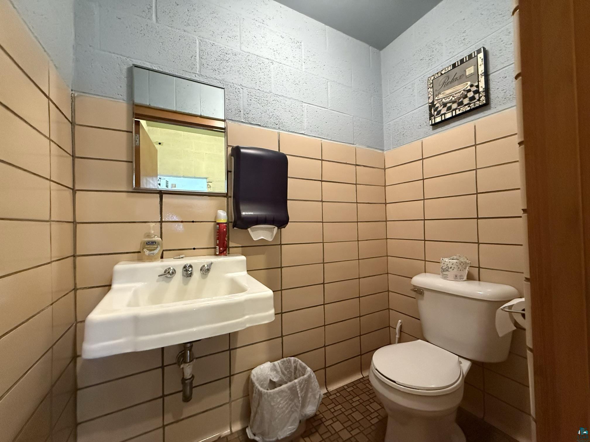 315 W 10th St Ashland WI 54806 6120528 image41