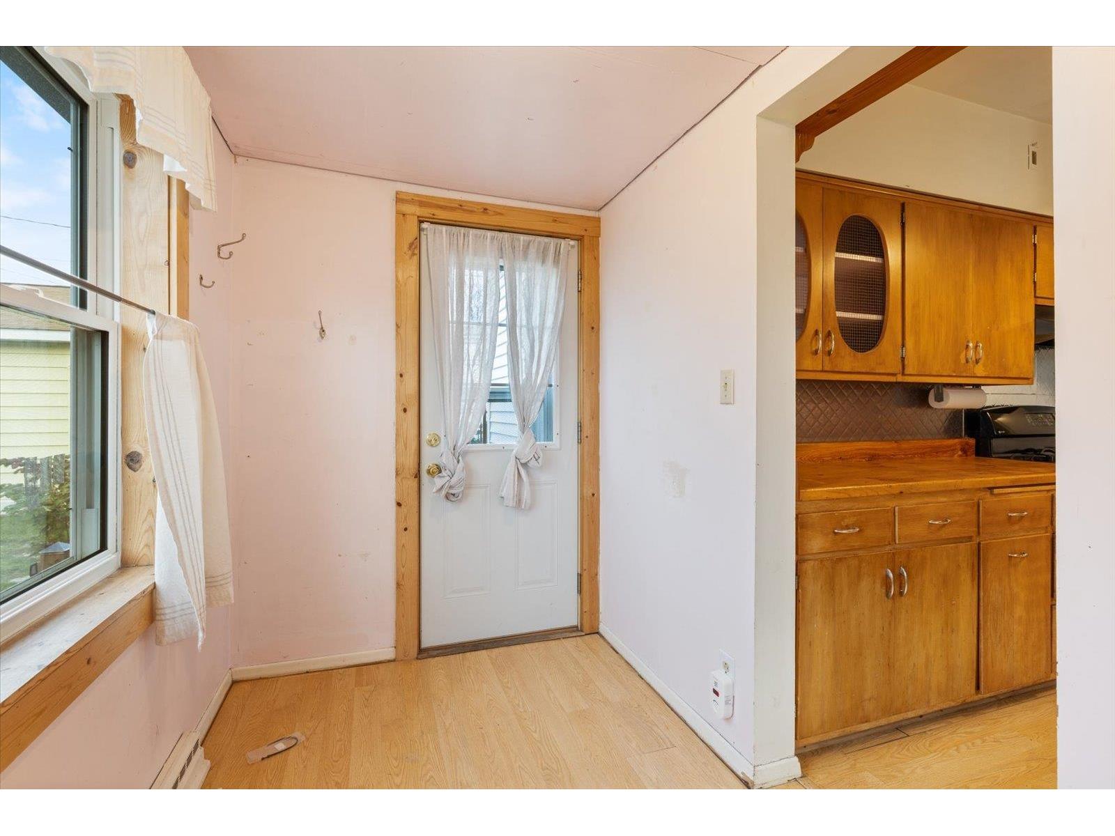 316 W 3rd Ave Aurora MN 55705 6122509 image17