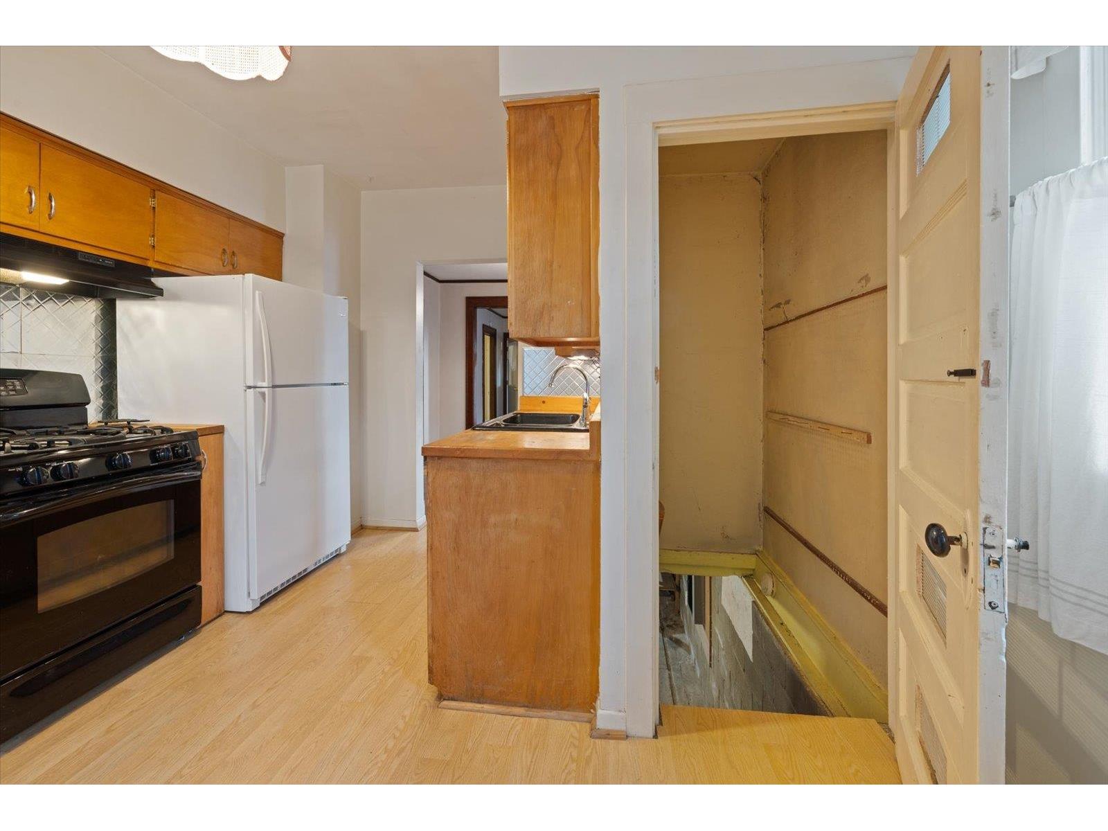 316 W 3rd Ave Aurora MN 55705 6122509 image23