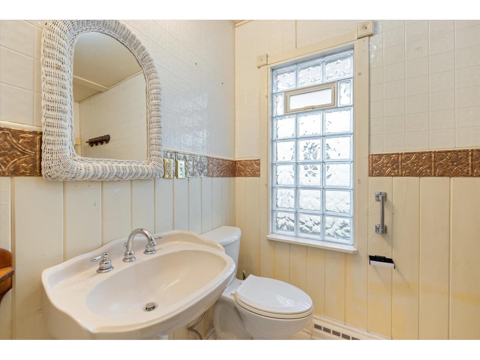 316 W 3rd Ave Aurora MN 55705 6122509 image32