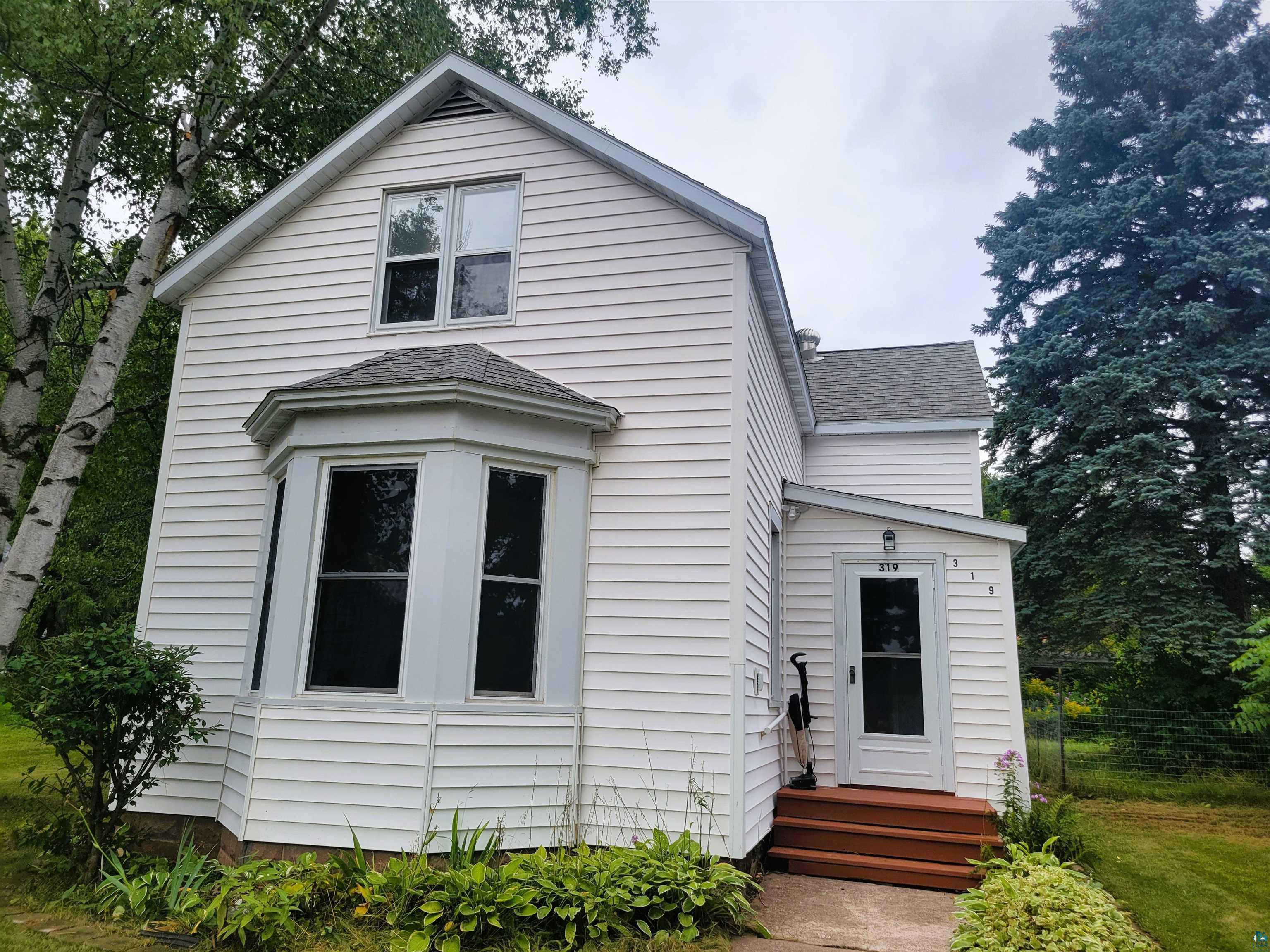 319 W Pine Rd Washburn WI 54891 6115754 image1