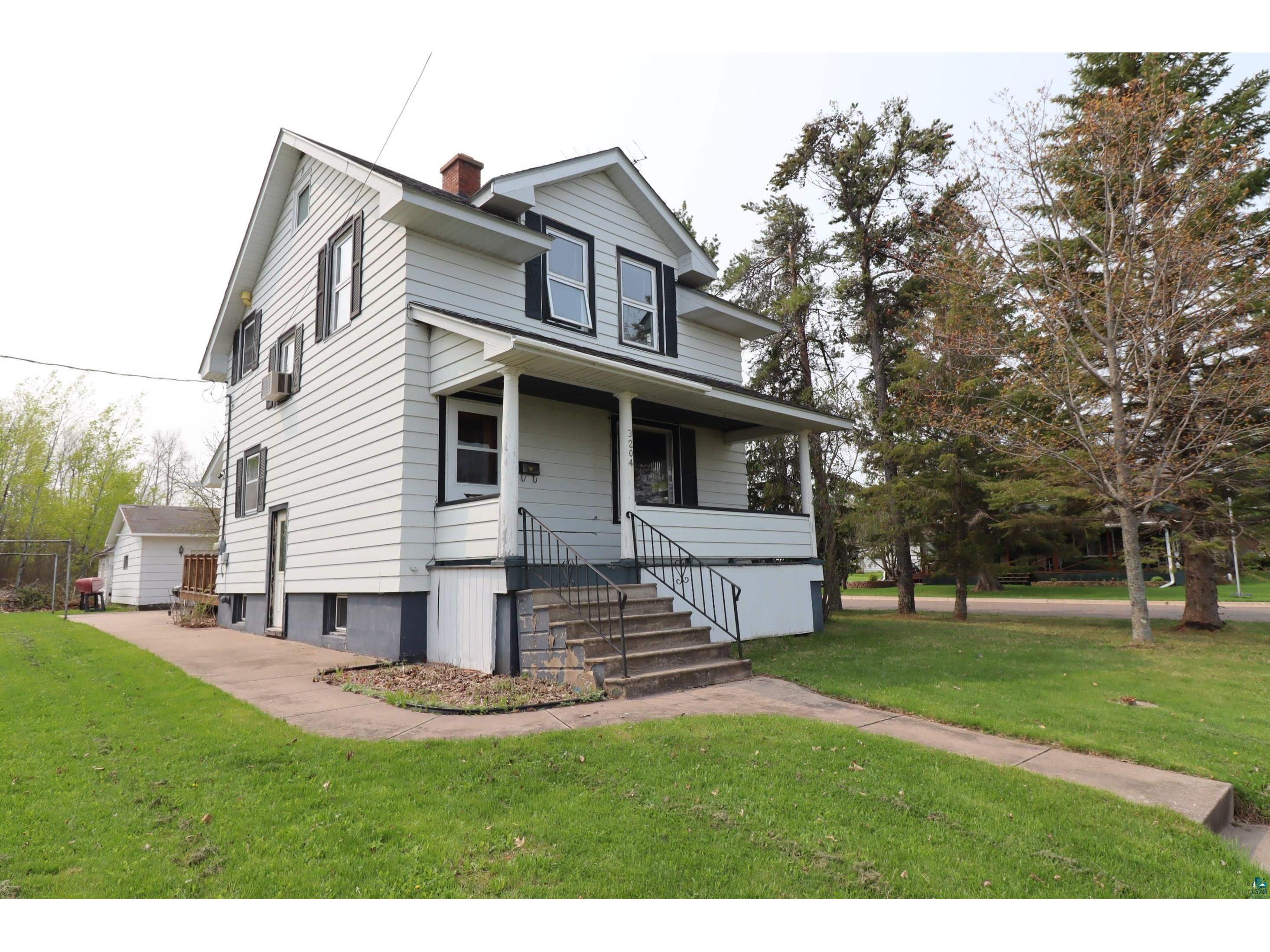 3204 N Lake Shore Dr E Ashland WI 54806 6108234 image1