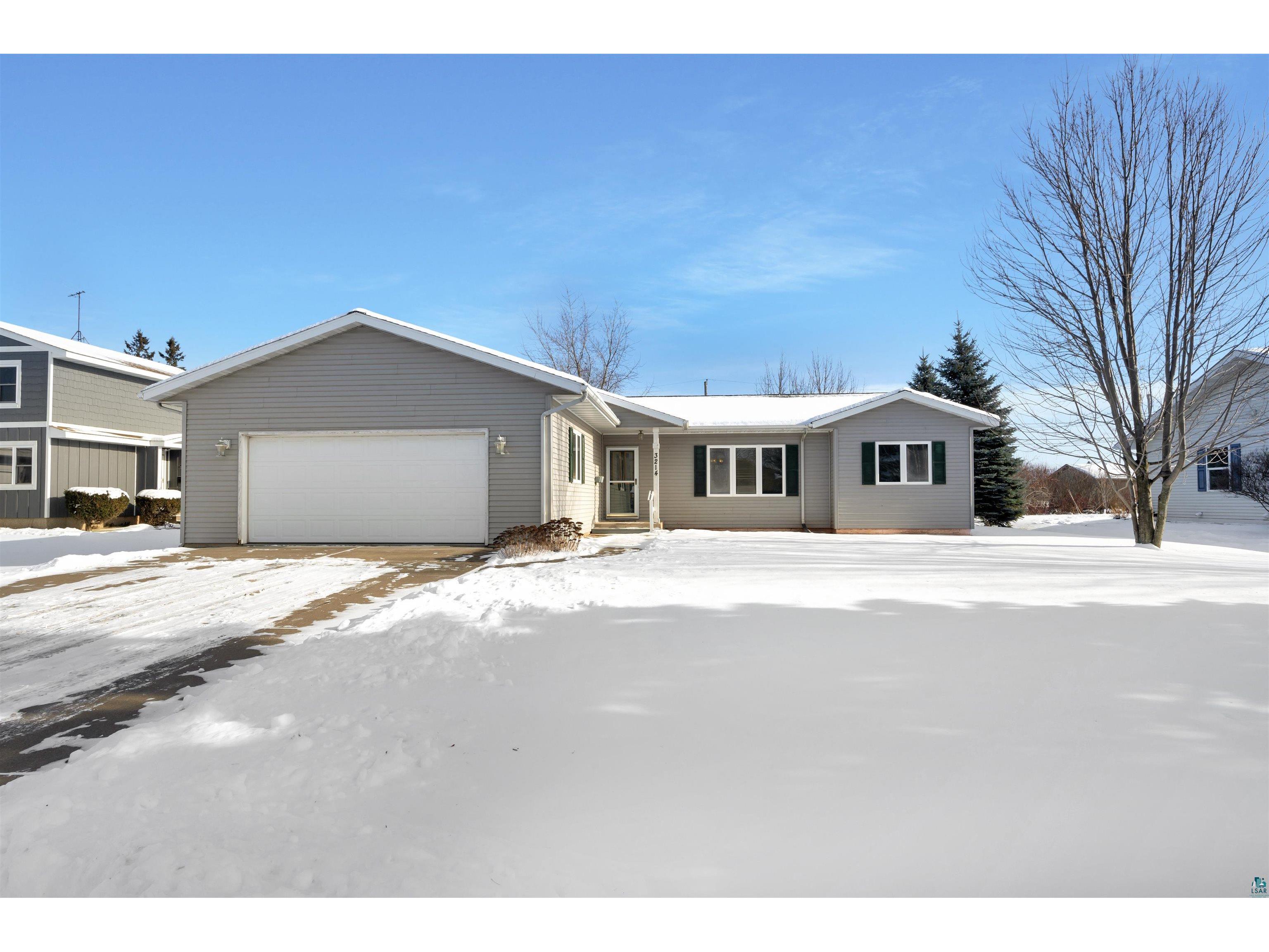 3214 Hammond Ave Superior WI 54880 6117521 image1