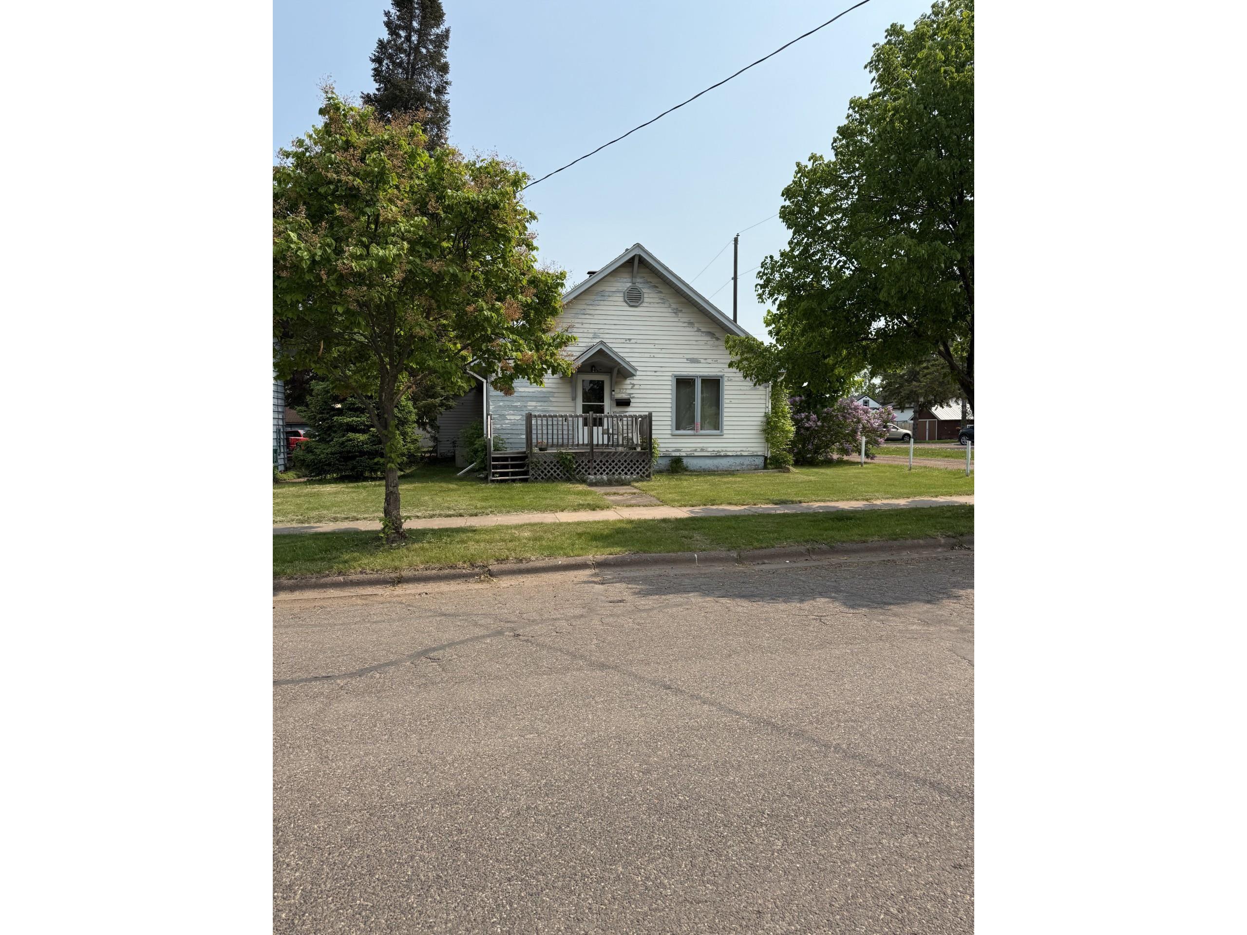 322 Prentice Ave Ashland WI 54806 6119724 image1