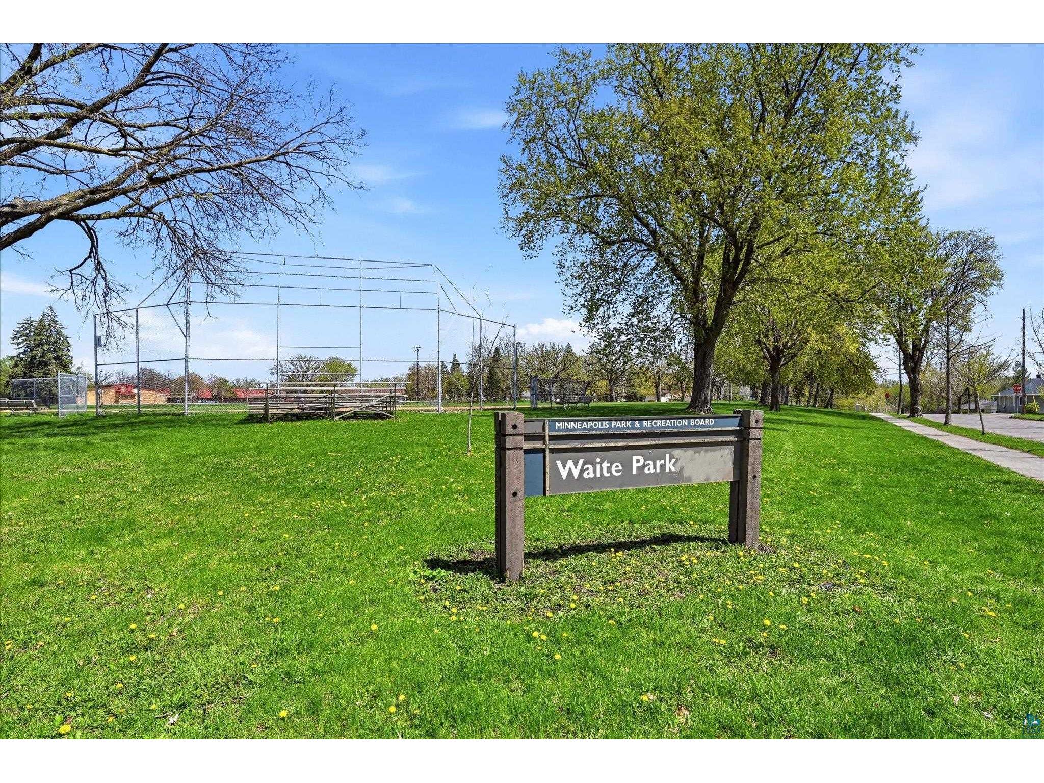 3257 Hayes St NE Minneapolis MN 55418 6124895 image28