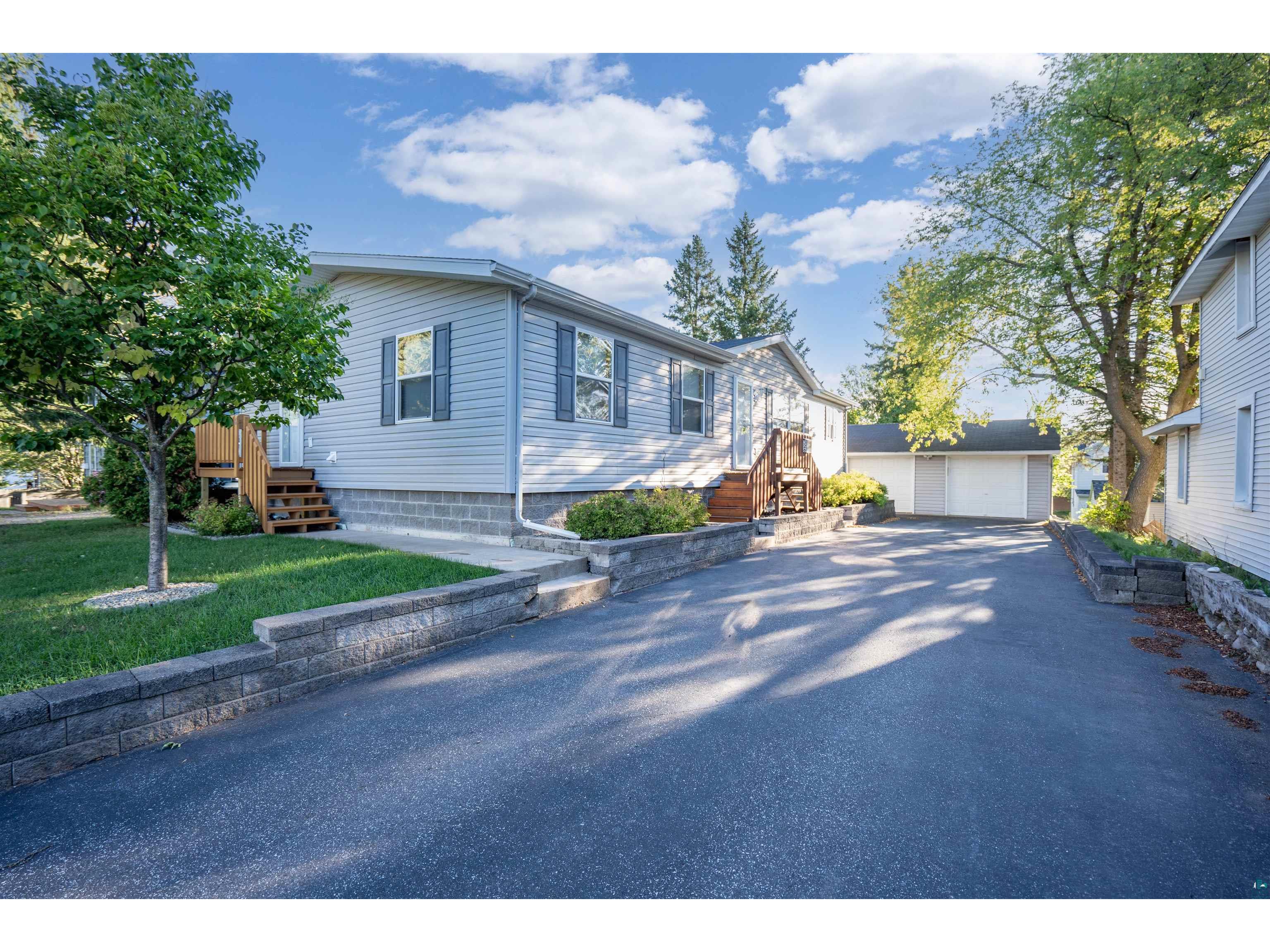 326 13th St, Cloquet, MN, 55720 MLS 6105651 Edina Realty