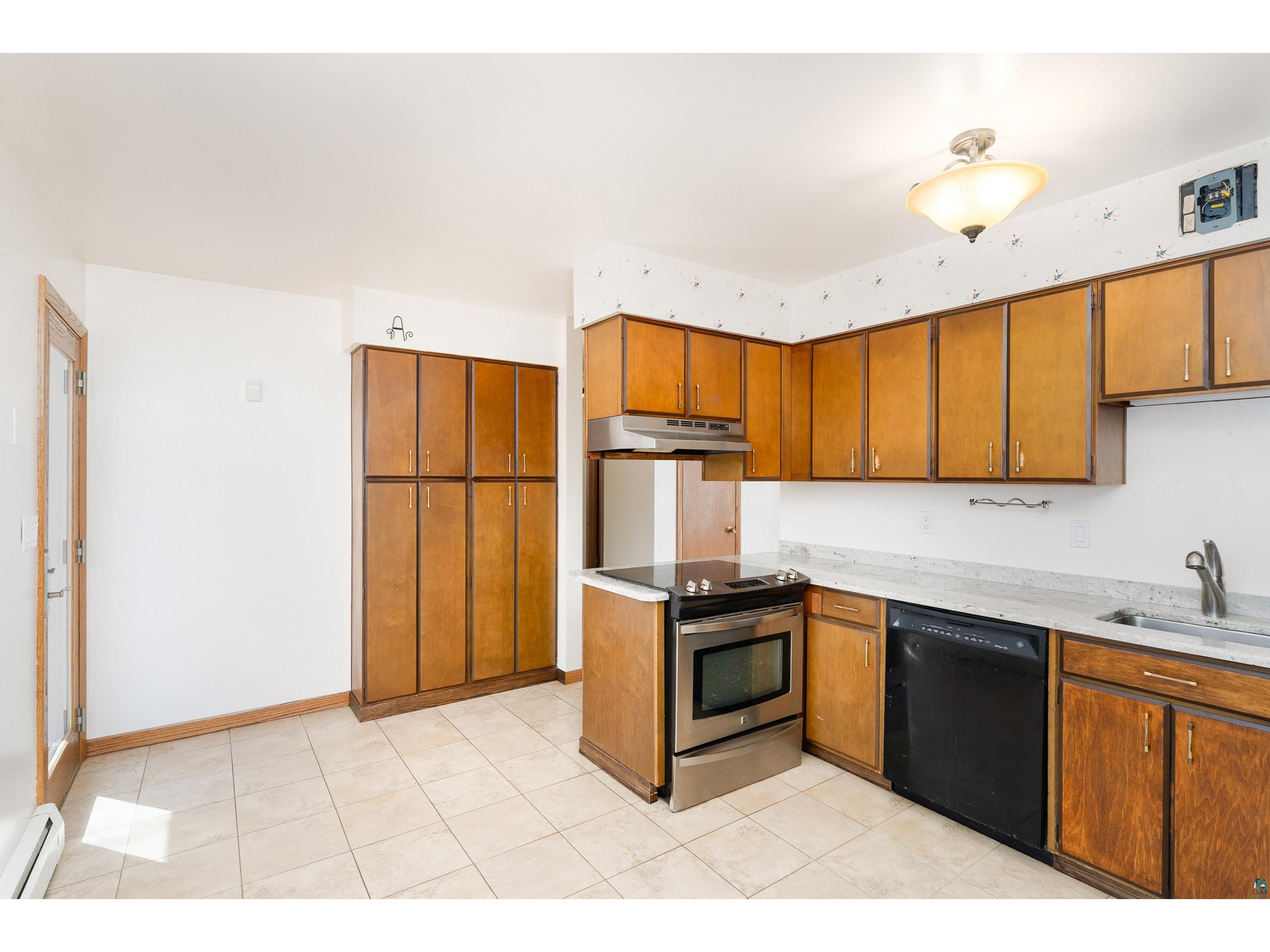 330 E Faribault St Duluth MN 55803 6124959 image12
