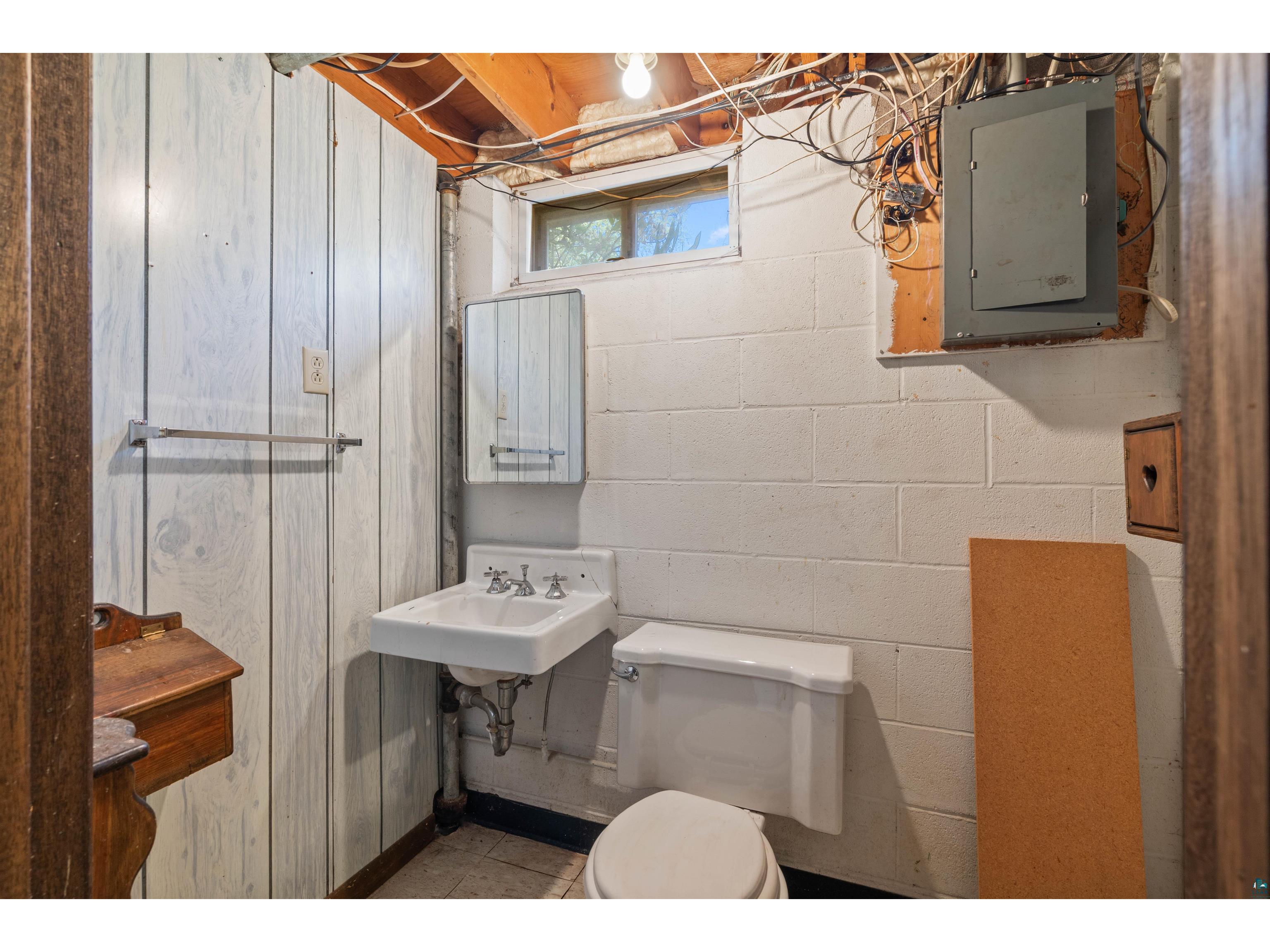3304 Hutchinson Rd Duluth MN 55811 6126283 image24