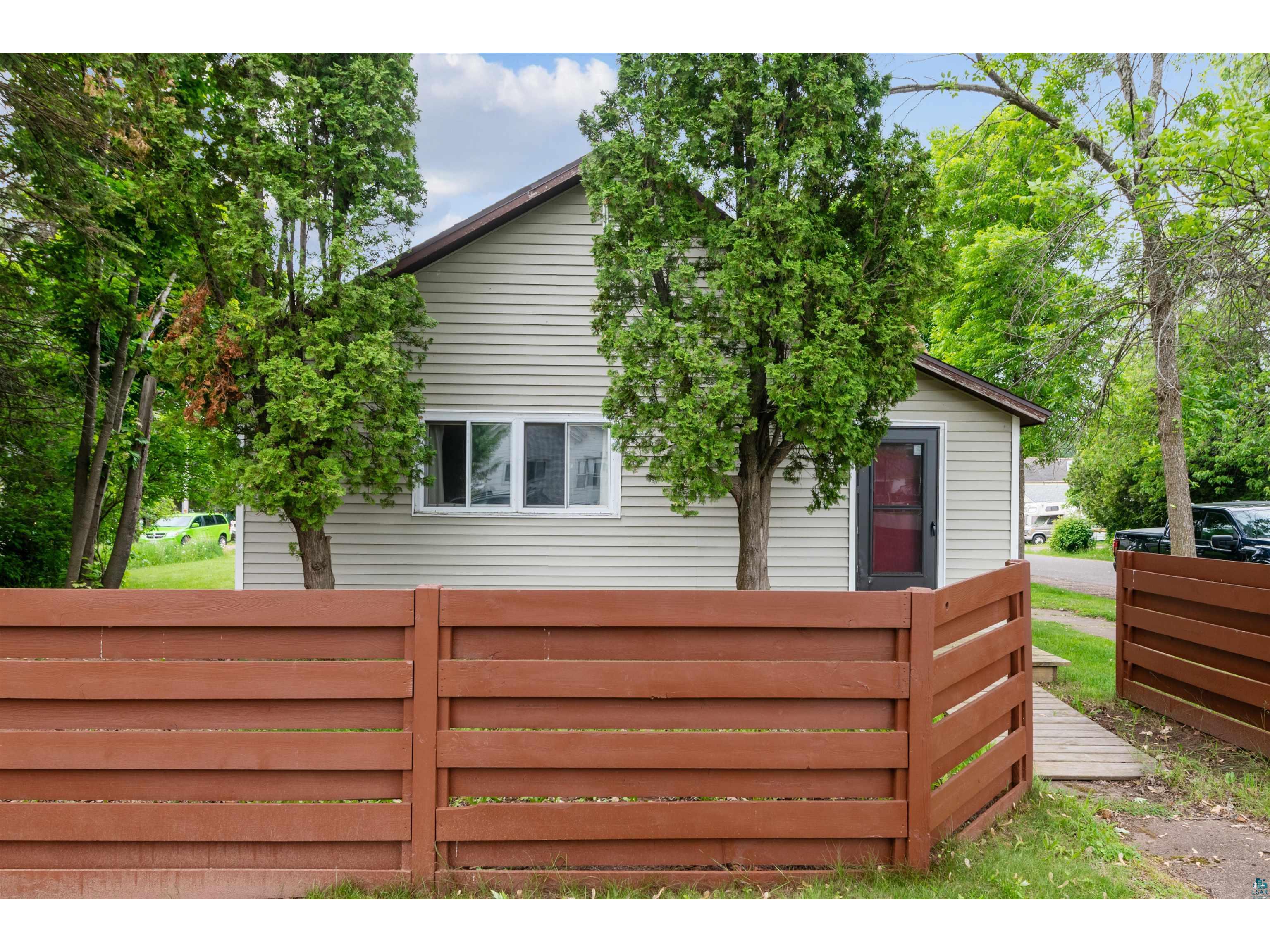 332 W Pine Street Washburn WI 54891 6124749 image1
