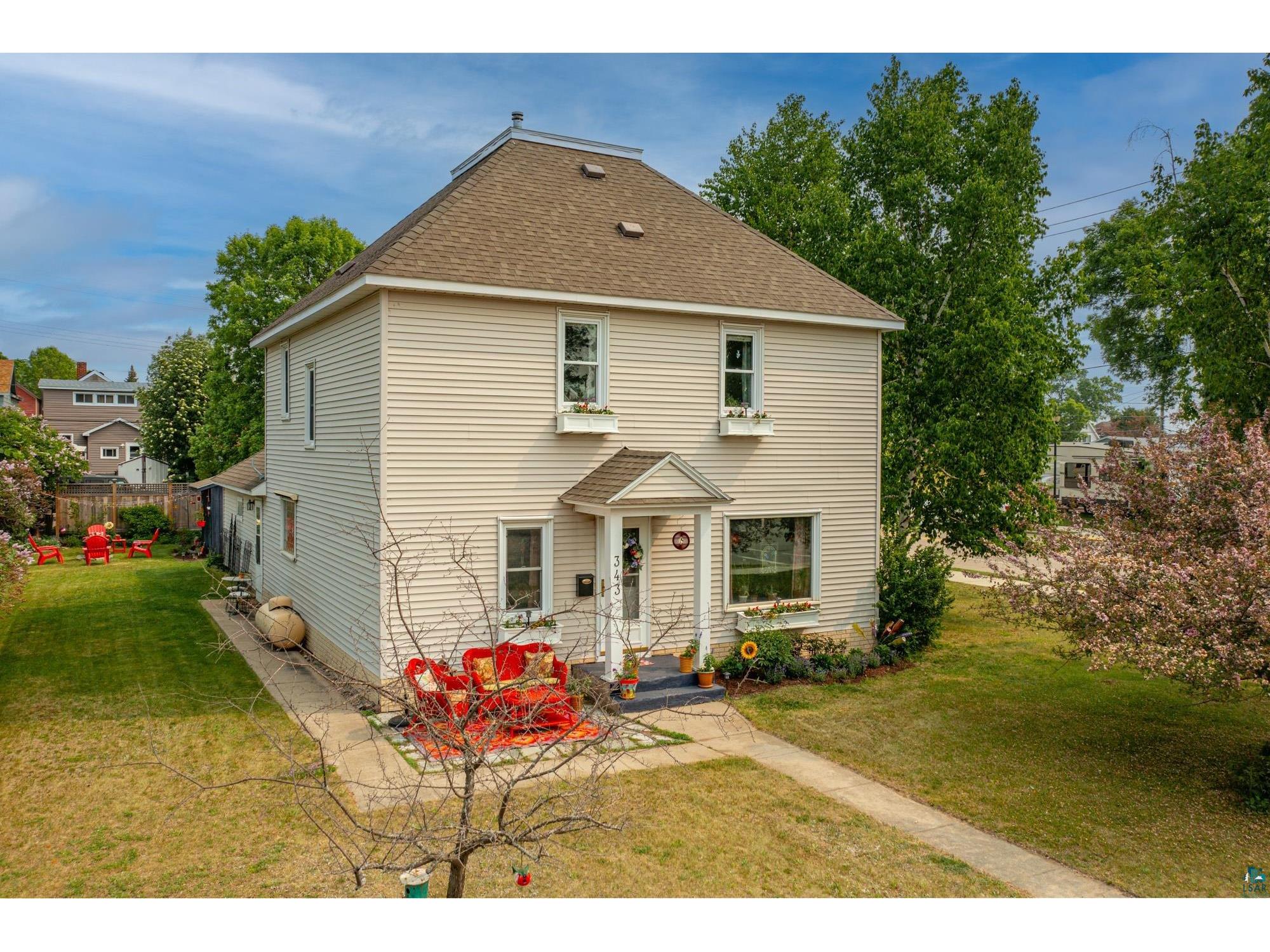 343 E Harvey St Ely MN 55731 6120181 image1