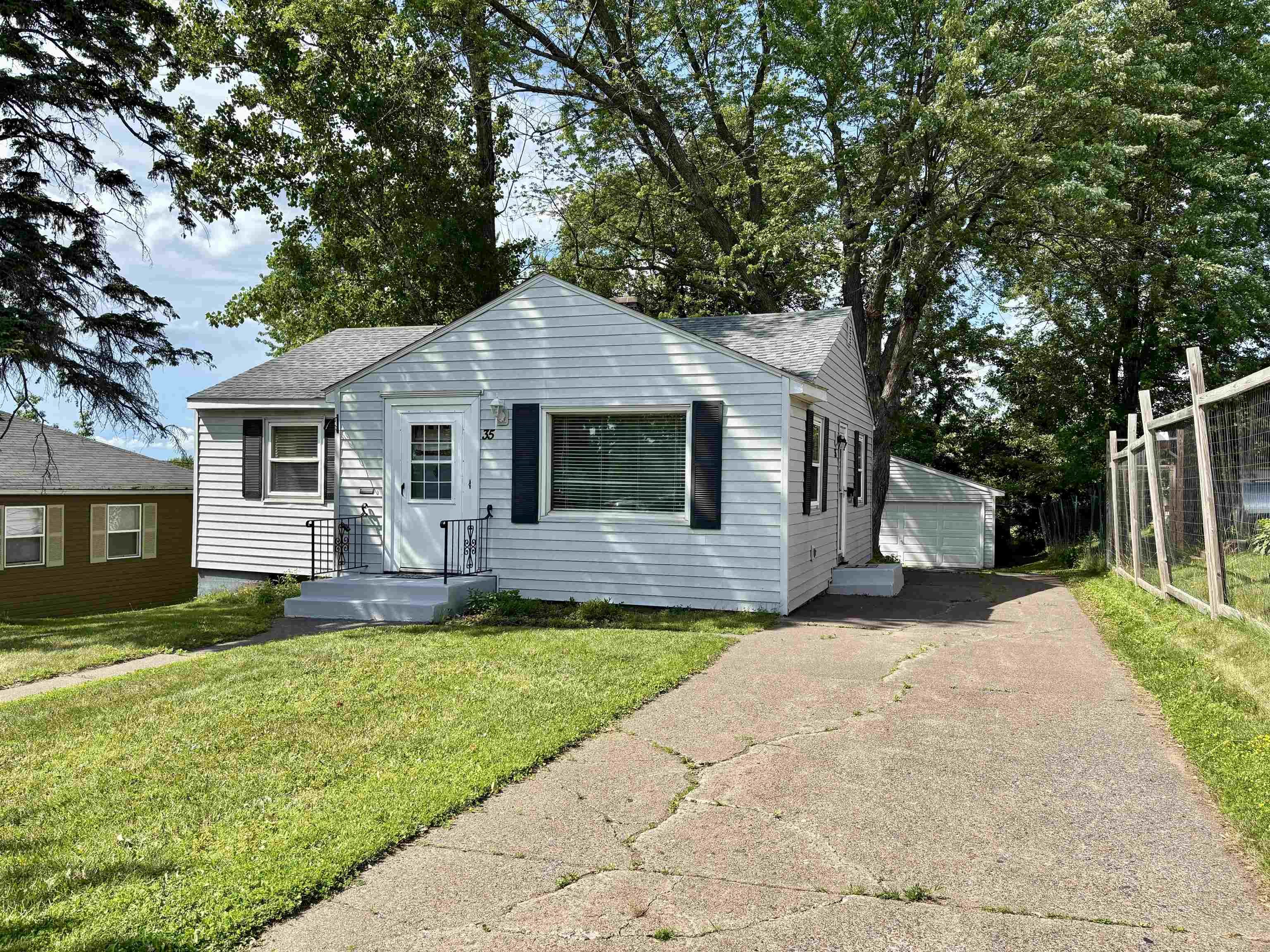 35 E Faribault St Duluth MN 55803 6120250 image1