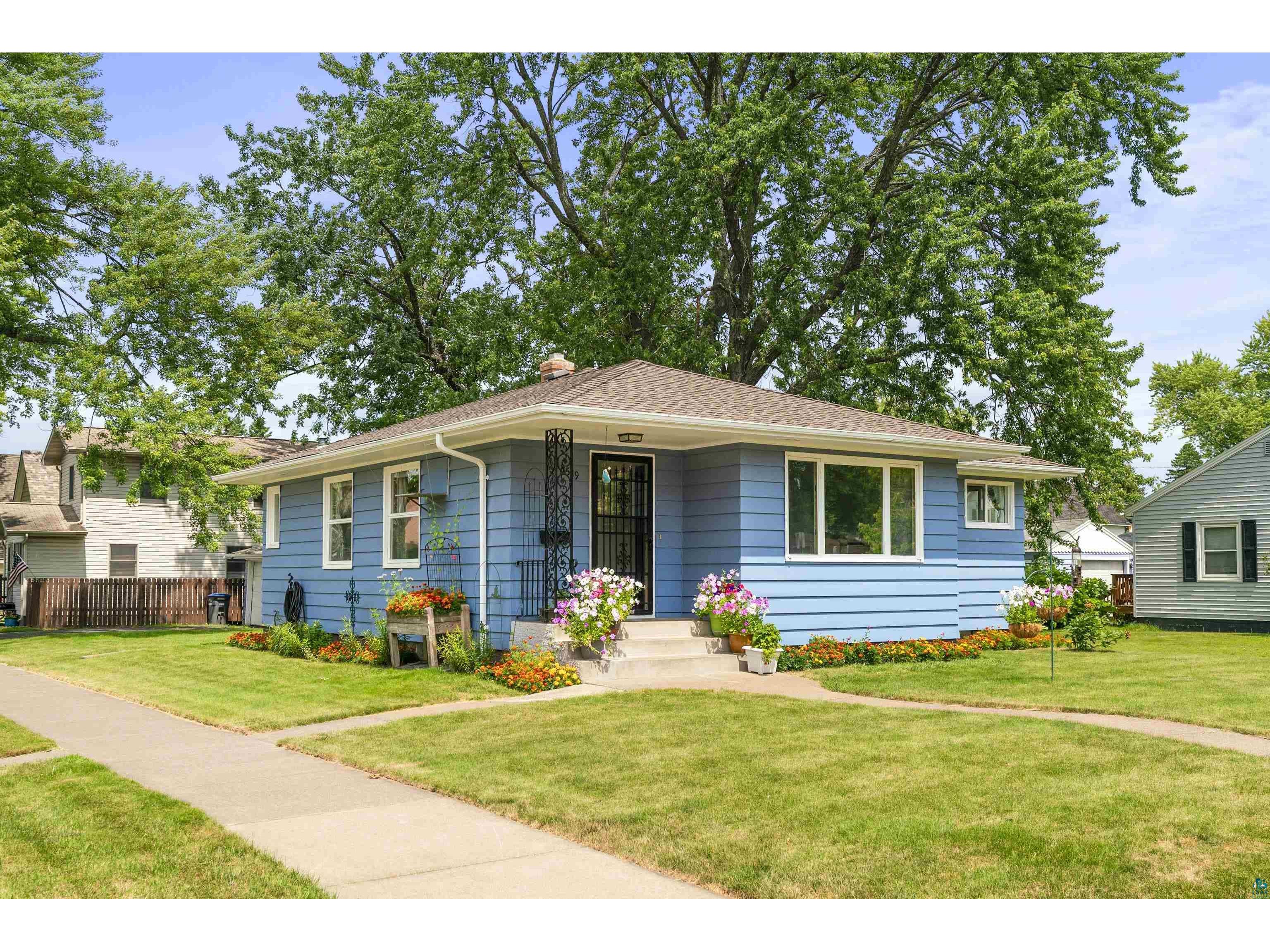 3519 N 21st St Superior WI 54880 6115501 image1