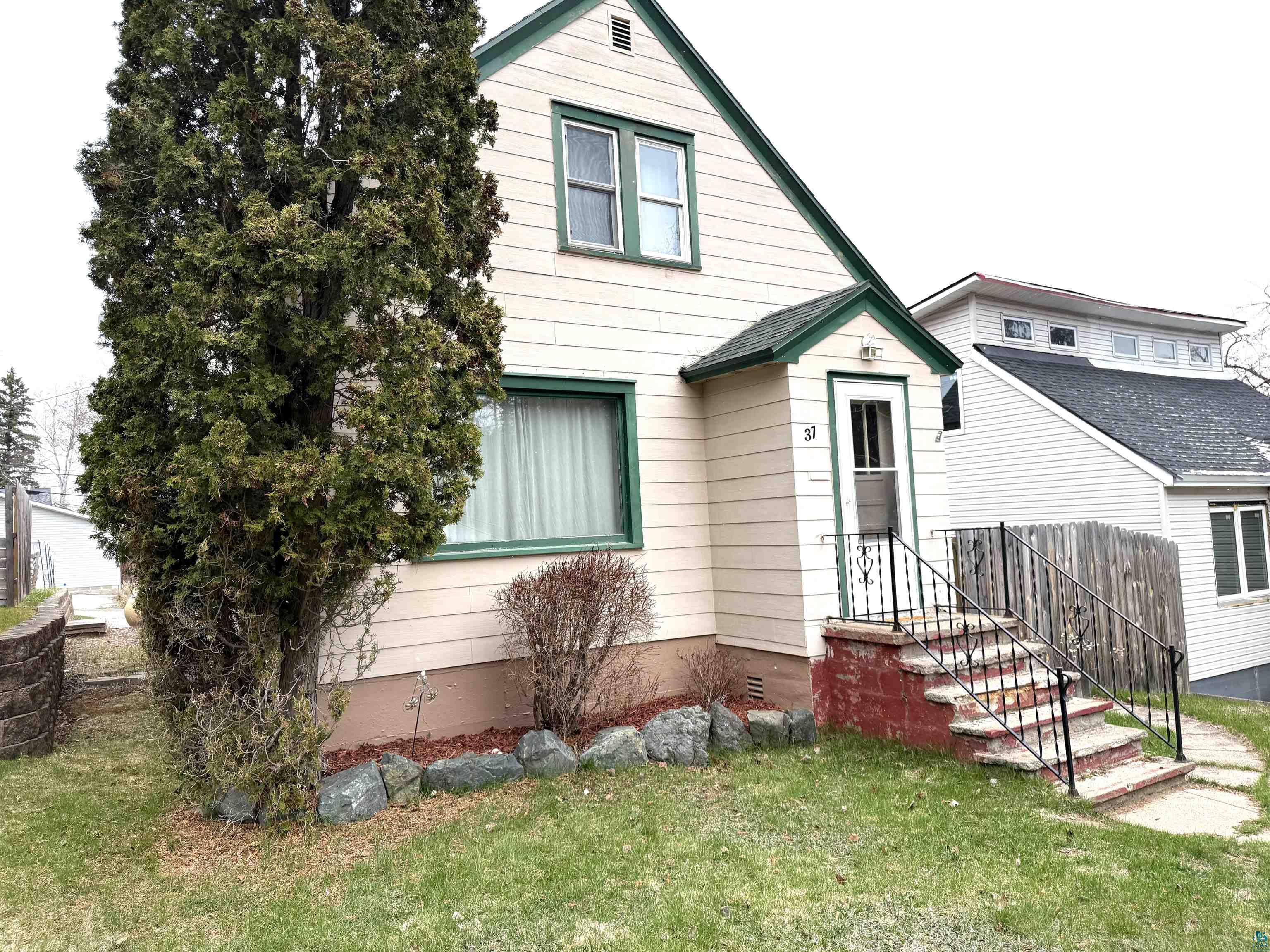 37 E Boundary St Ely MN 55731 6125846 image1