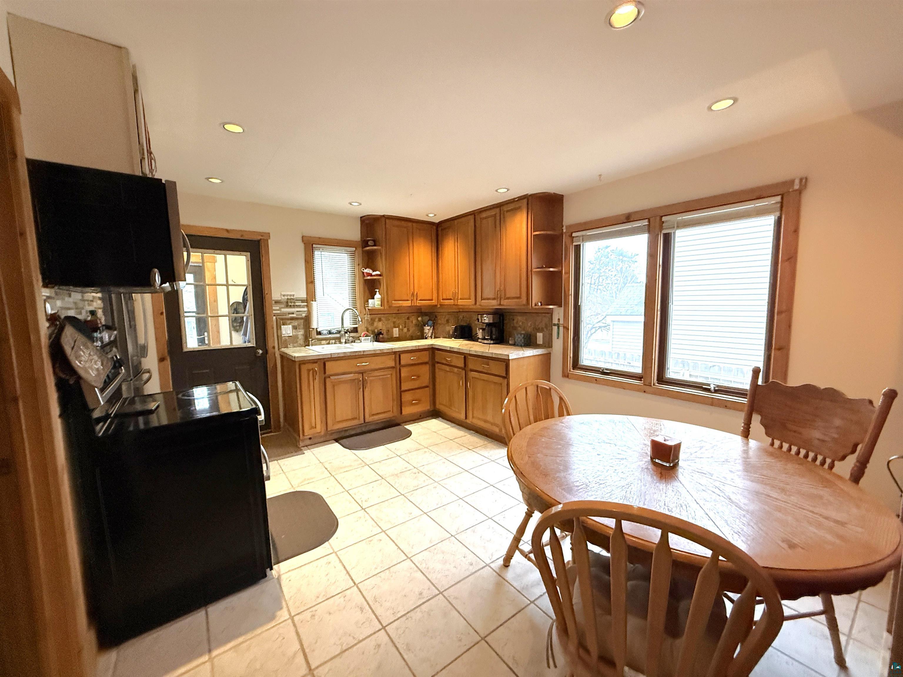 37 E Boundary St Ely MN 55731 6125846 image5