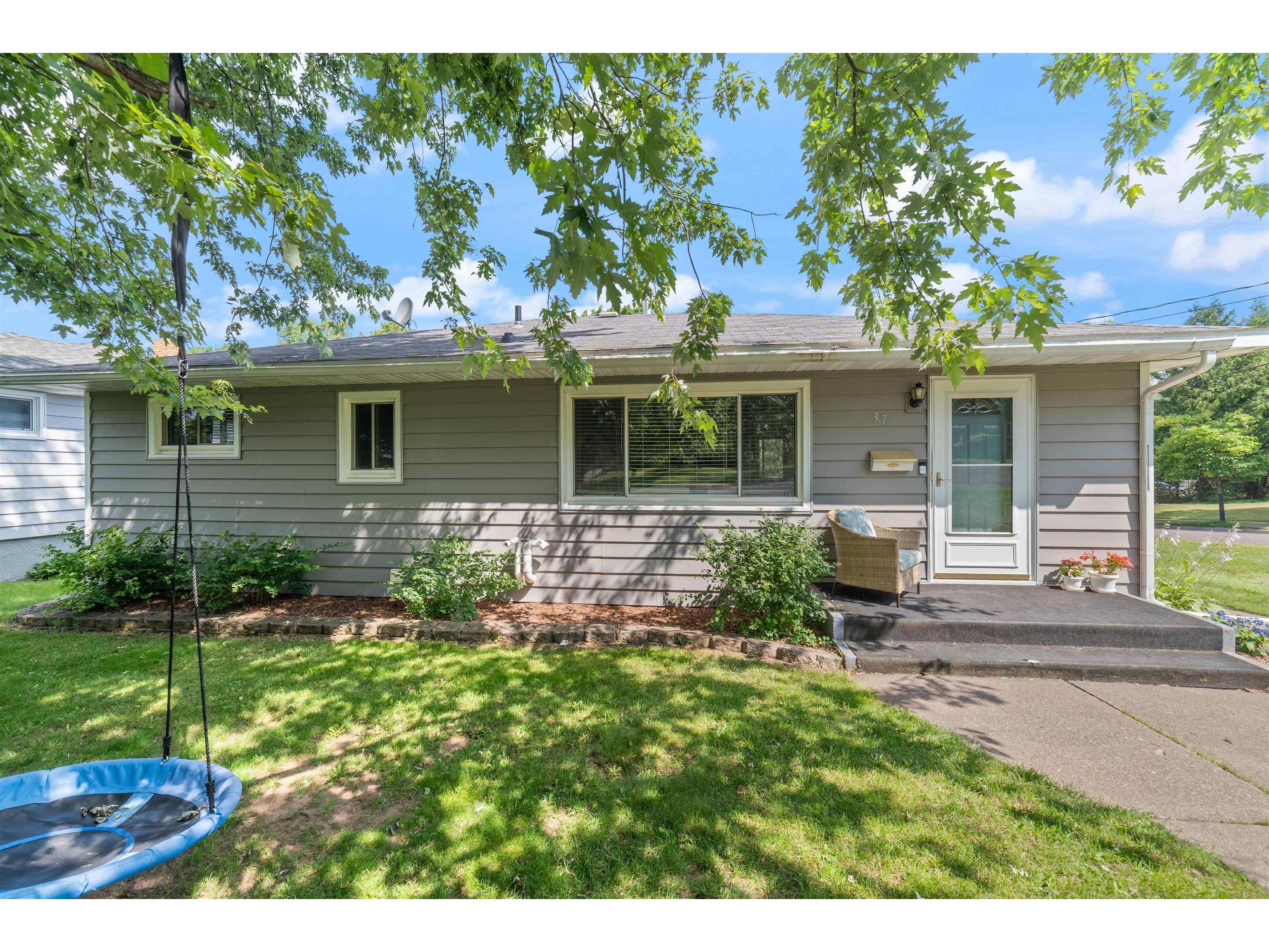 37 E Redwing St Duluth MN 55803 6121011 image1