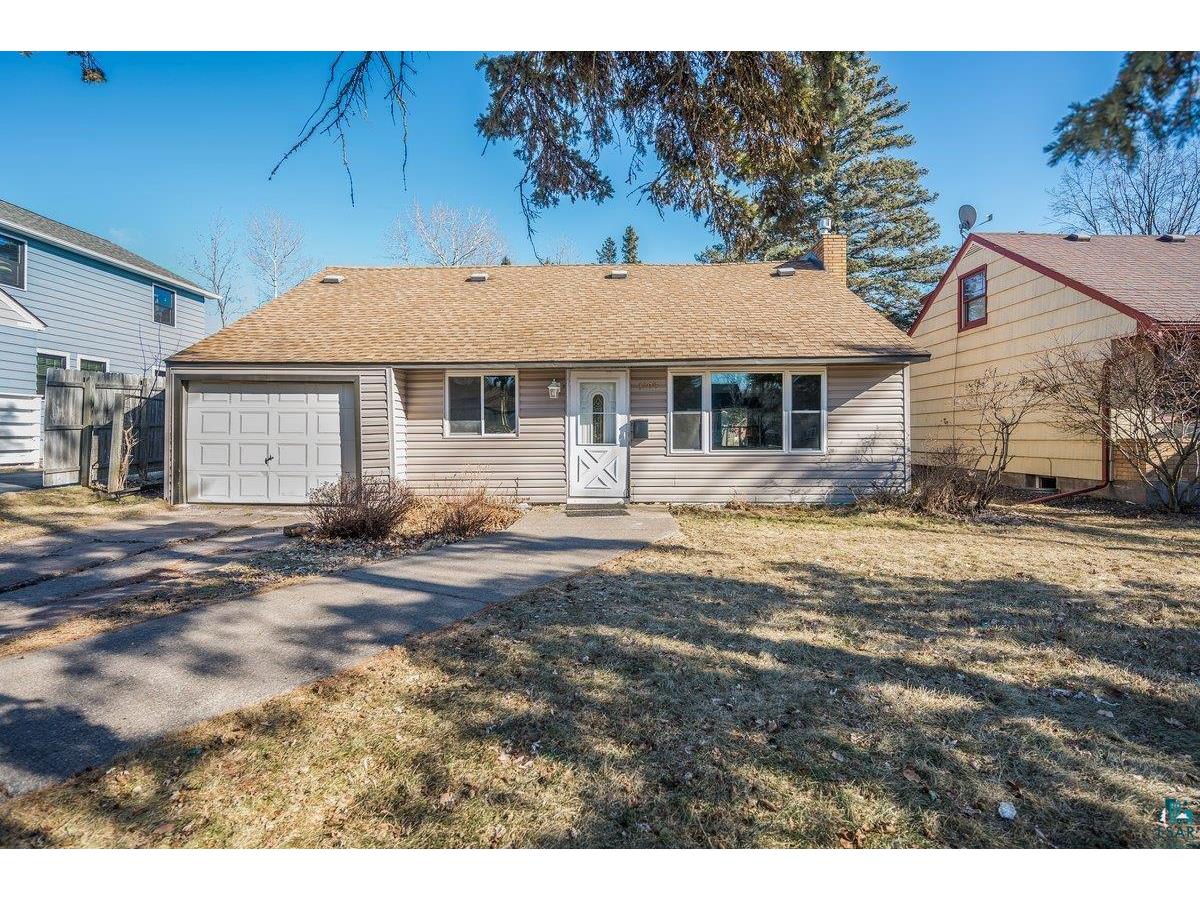 3706 E 4th St Duluth MN 55804 6112301 image1