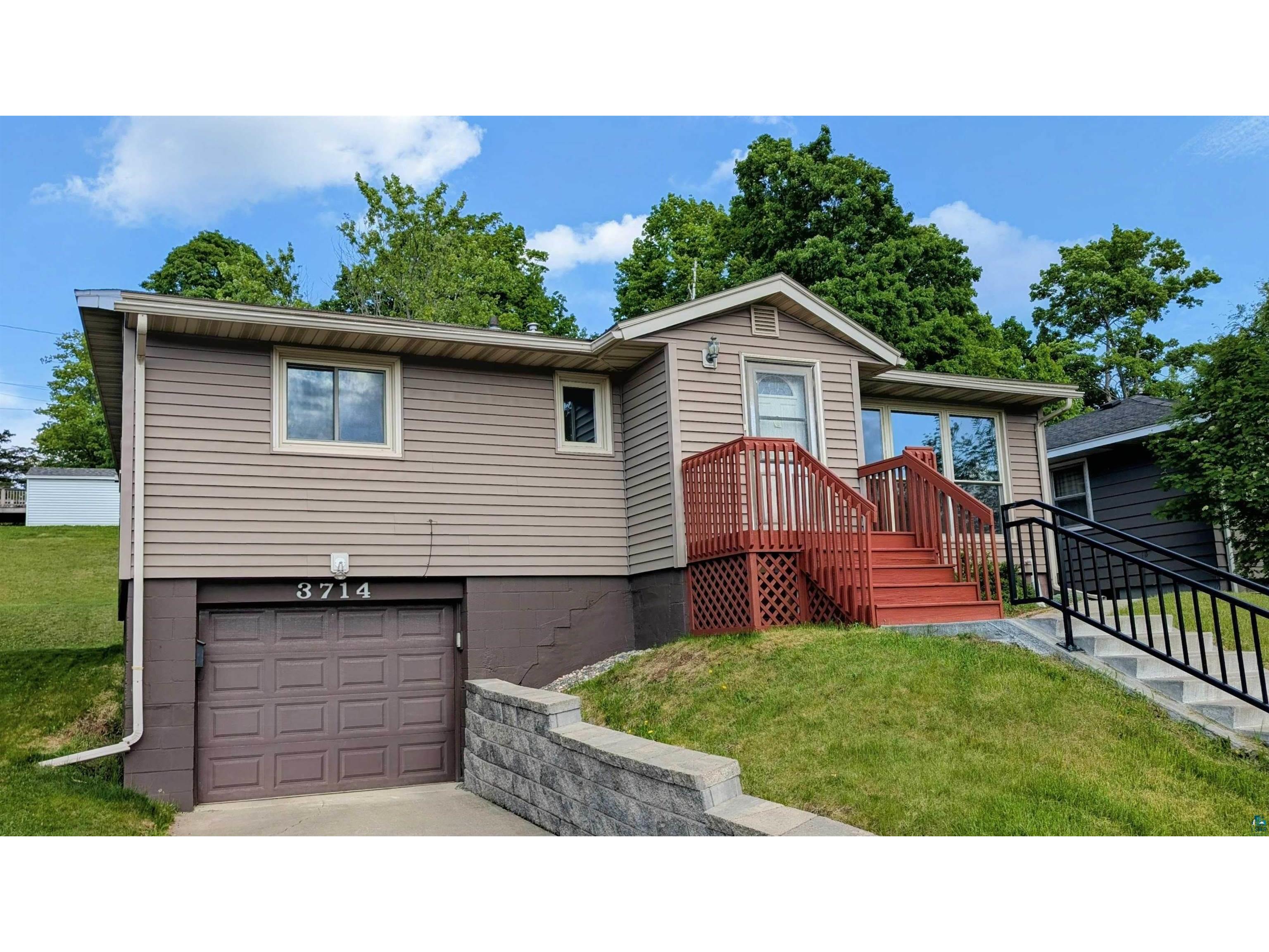 3714 Woodland Ave Duluth MN 55803 6124949 image1