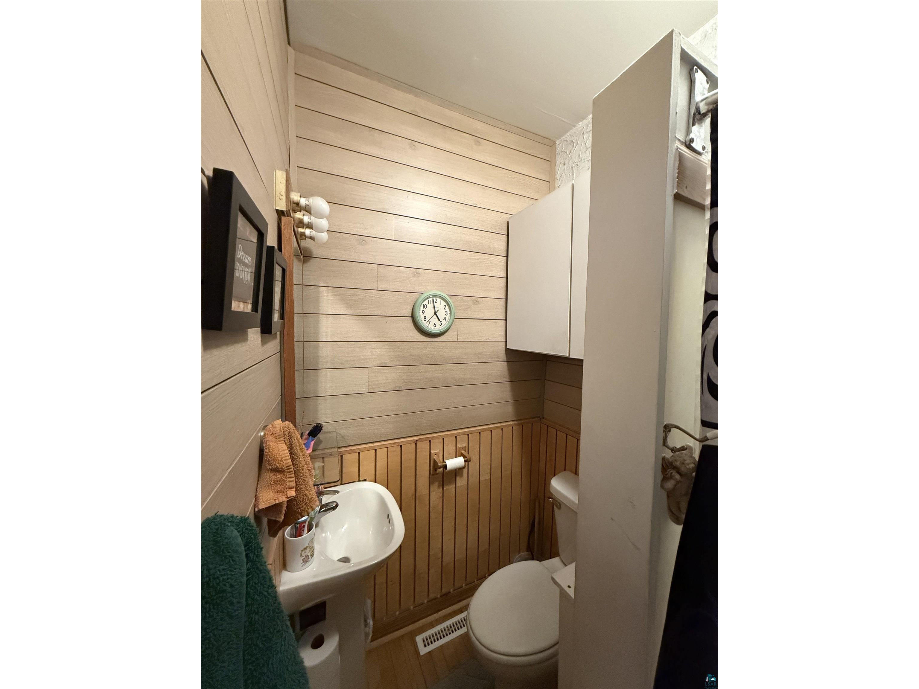 3717 Grand Ave Duluth MN 55807 6125926 image16