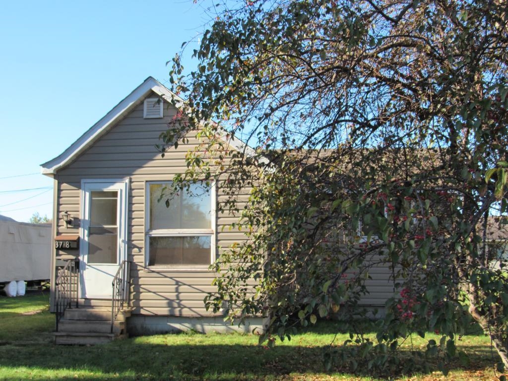 3718 E 6th St Superior WI 54880 6122431 image1