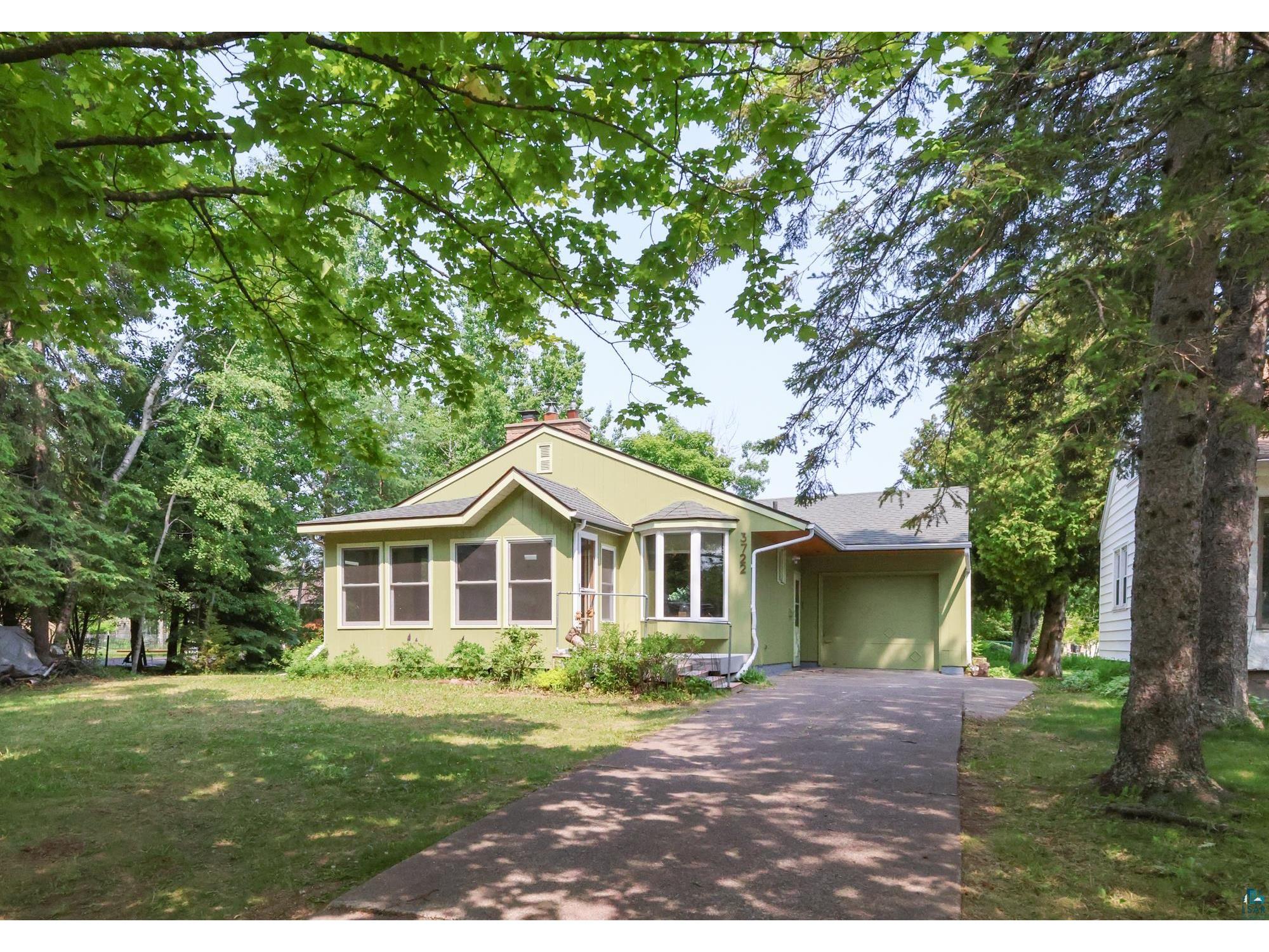 3722 E 4th St Duluth MN 55804 6108793 image1