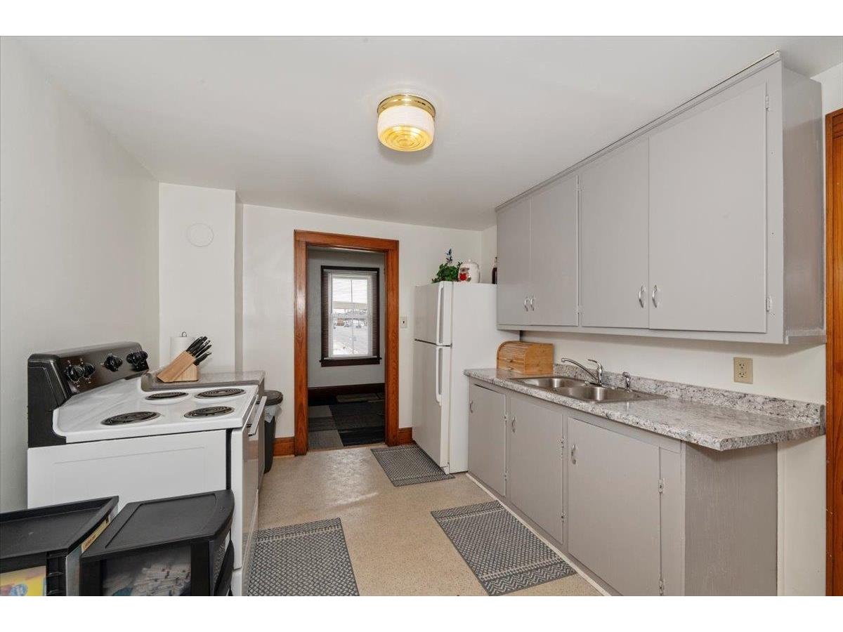 3729 E 2nd St Superior WI 54880 6123498 image10