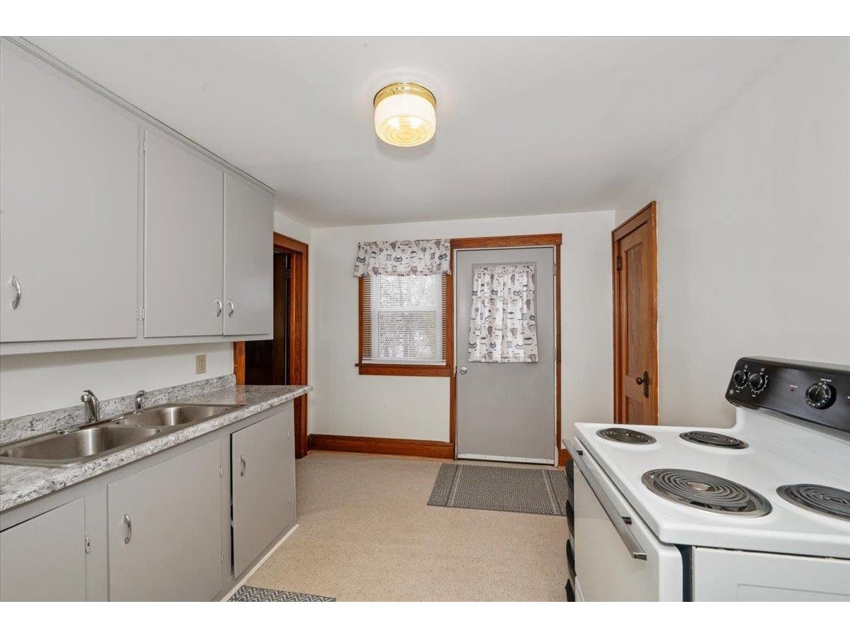 3729 E 2nd St Superior WI 54880 6123498 image11