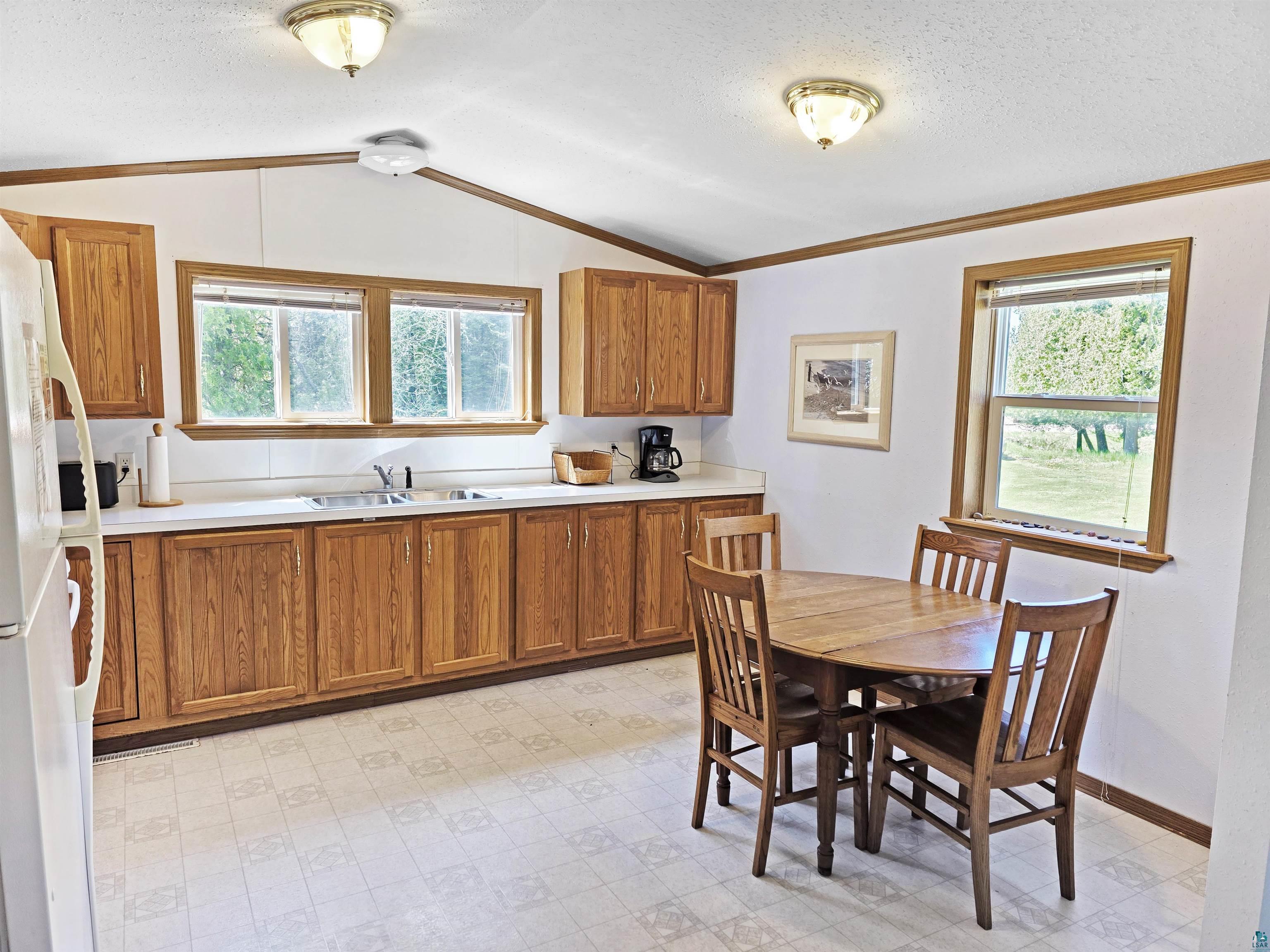 3752 Big Bay Rd Lapointe WI 54850 - Lake Superior 6125497 image8