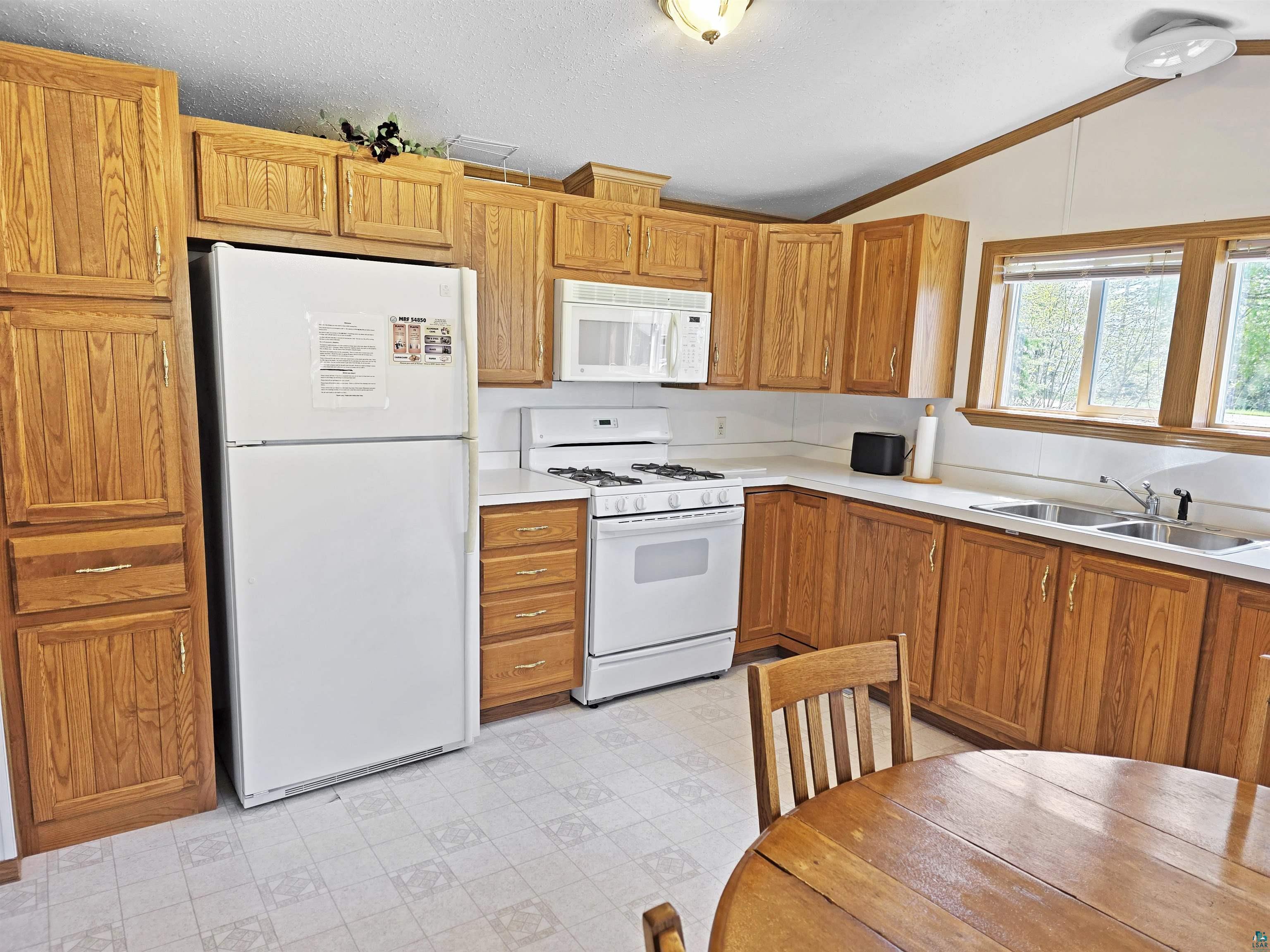 3752 Big Bay Rd Lapointe WI 54850 - Lake Superior 6125497 image9