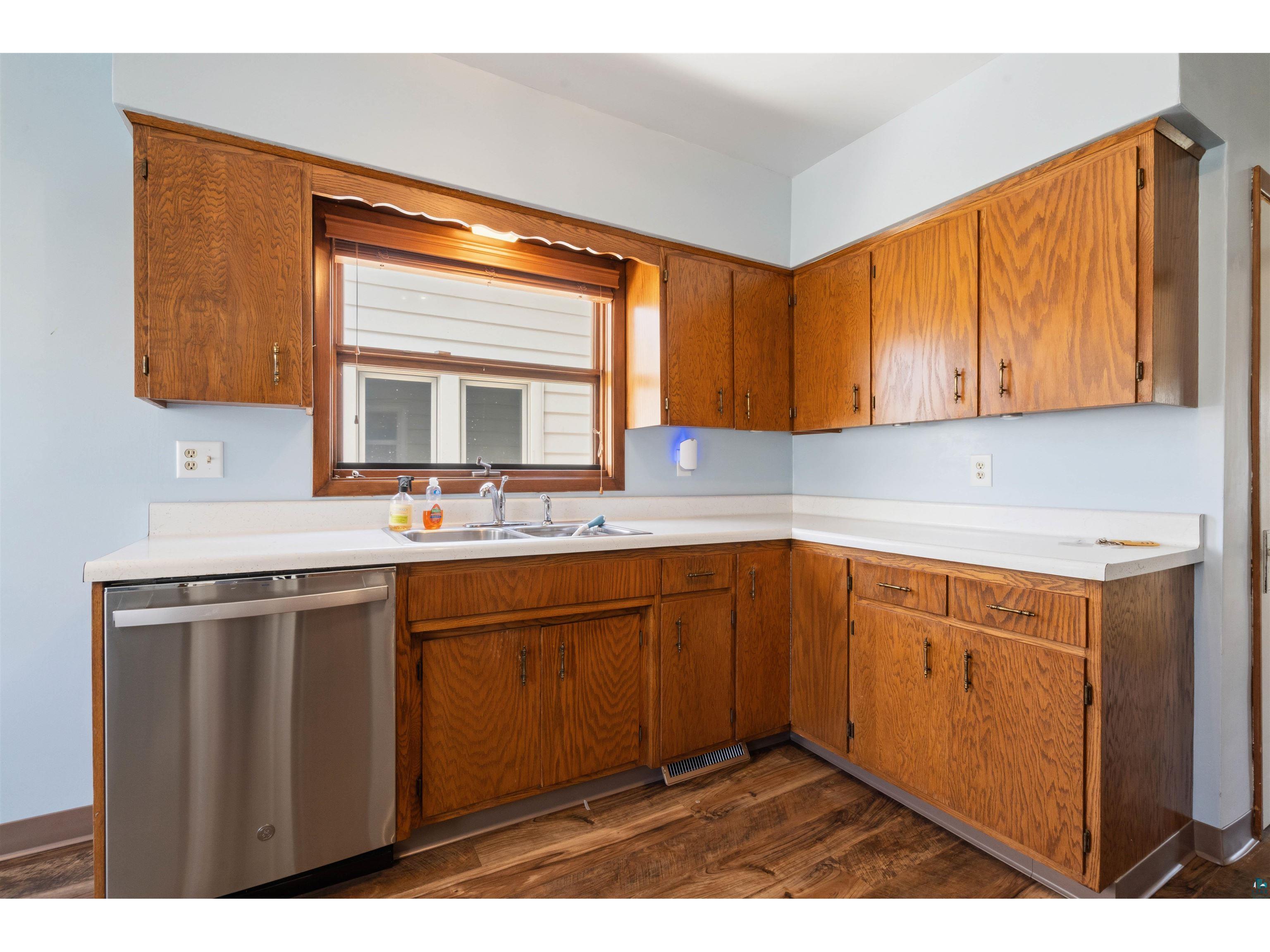 3803 W 4th St Duluth MN 55807 6125687 image8