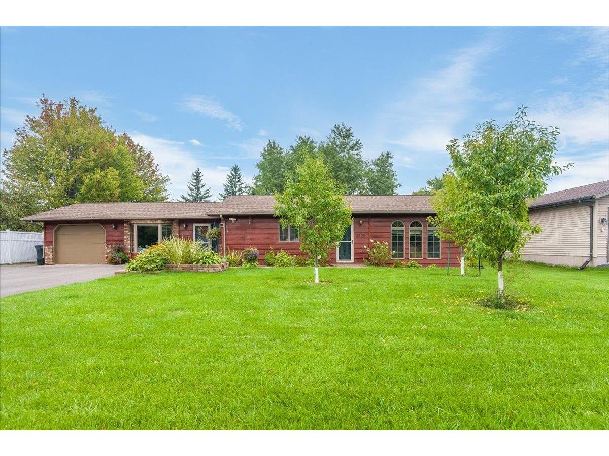 3805 E 8th St Superior WI 54880 6122043 image1