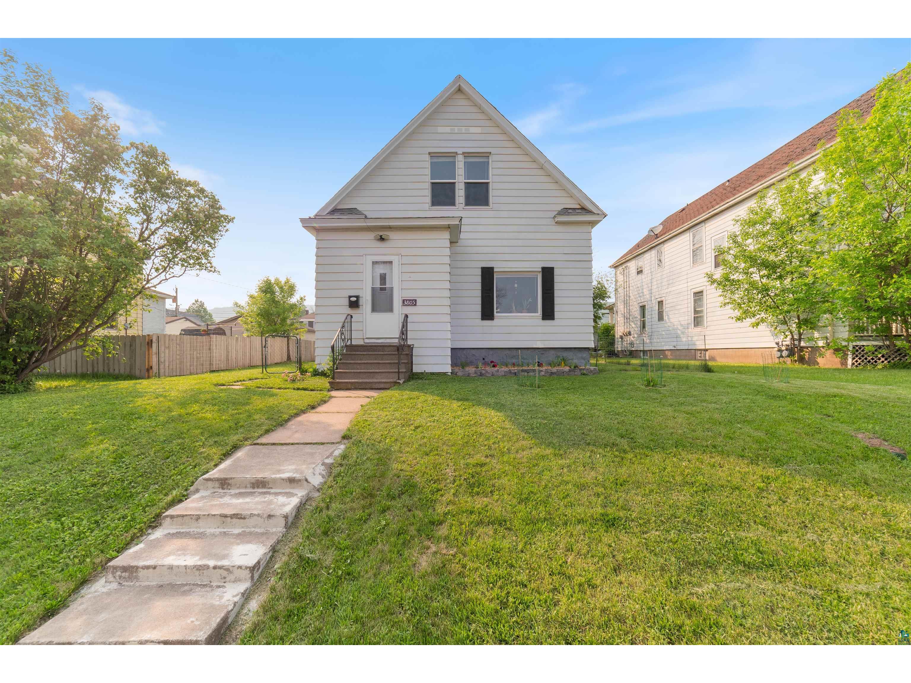 3805 Grand Ave Duluth MN 55807 6120049 image1