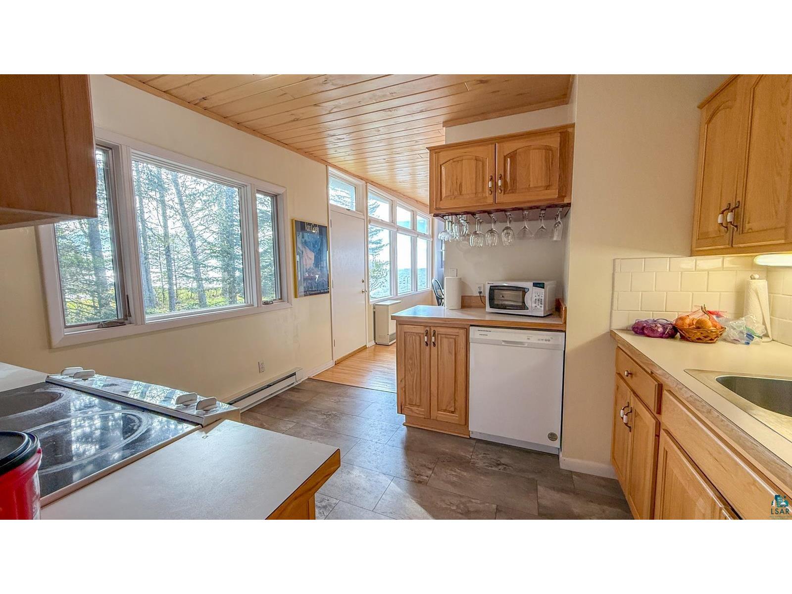 3818 Manitoo Tr Grand Marais MN 55604 - Lake Superior 6126146 image14