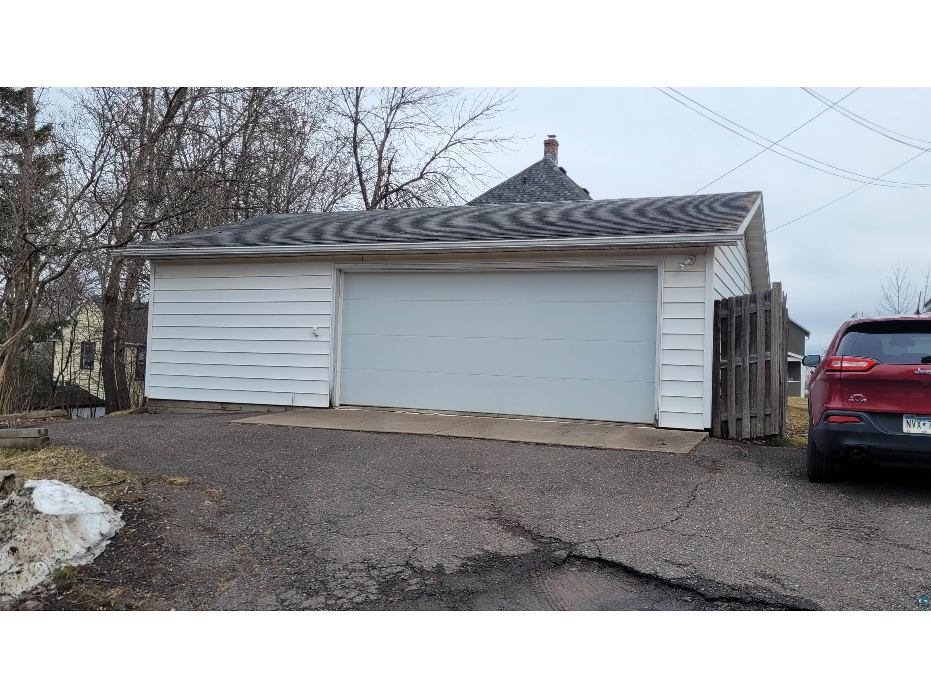 3823 W 6th St Duluth MN 55807 6124989 image4
