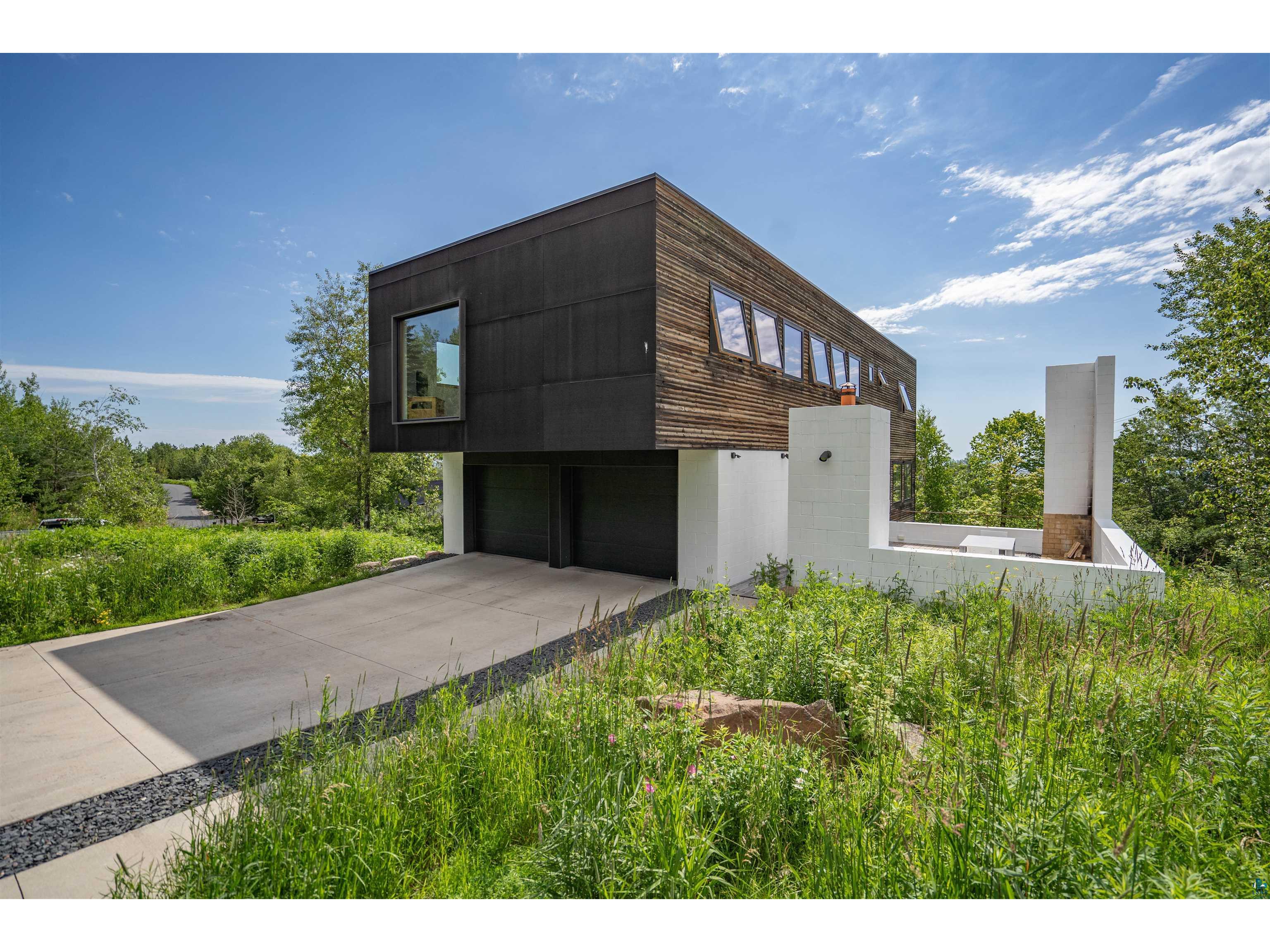 3900 Glenwood St Duluth MN 55804 6114700 image1